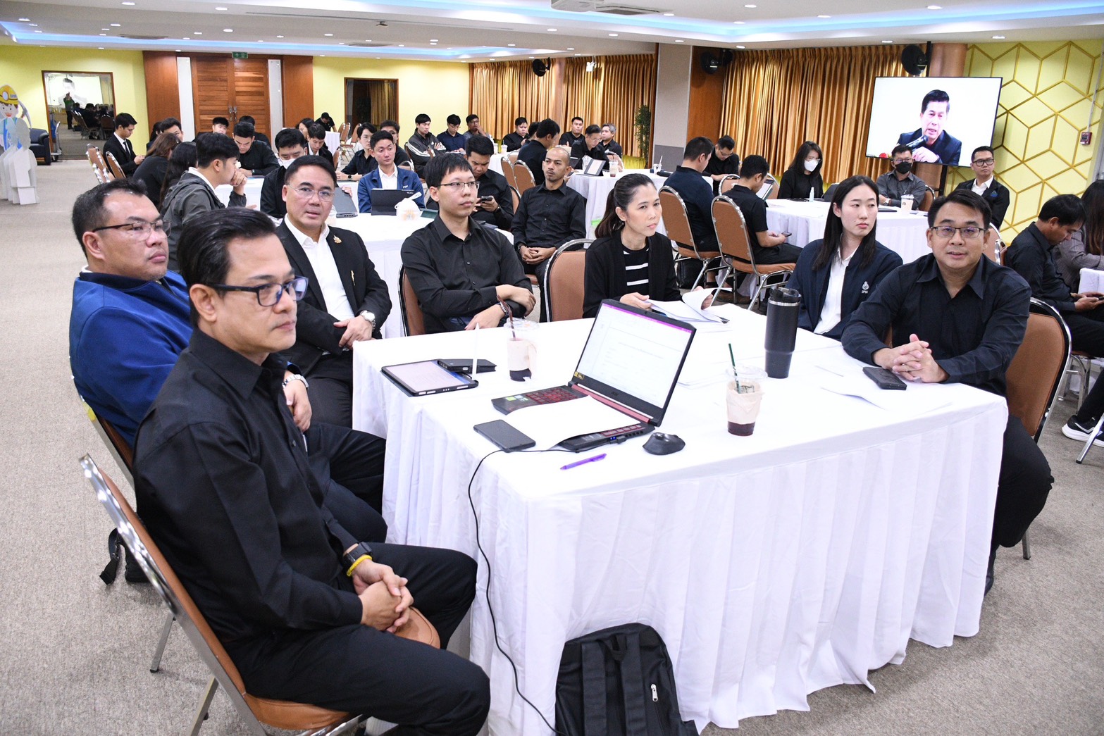 รพร.อานันท์ เป็นประธานในพิธิเปิดโครงการสัมมนาเชิงปฏิบัติการ เรื่อง ‘การปรับปรุงระเบียบ กพร. ว่าด้วยการจัดทำรายงานลักษณะธรณีวิทยาแหล่งแร่และแผนผังโครงการทำเหมือง’