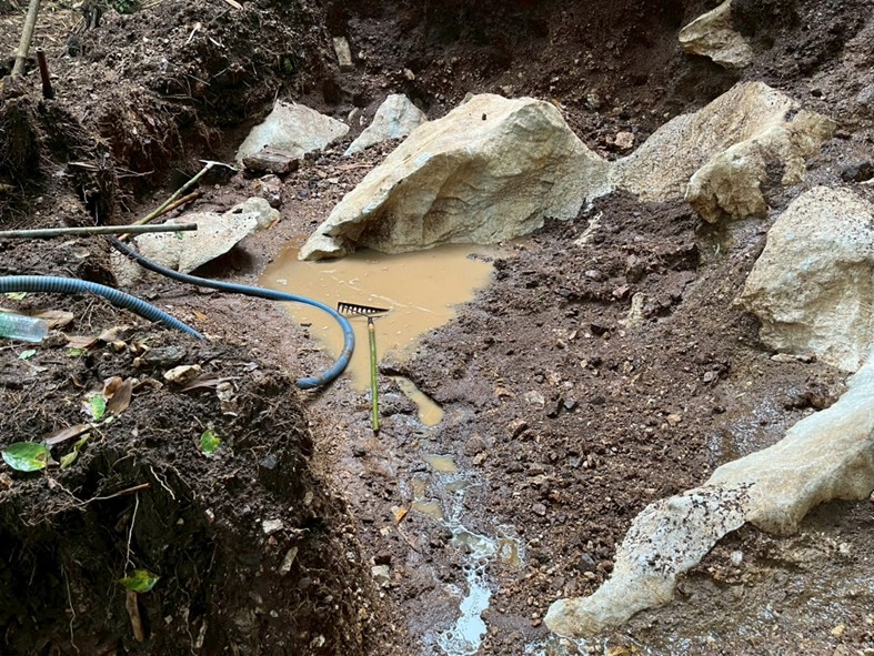 กม. และ สรข.7 ตรวจสอบพื้นที่ลักลอบทำเหมืองแร่ในบริเวณพื้นที่ หมู่ที่ 9 ต.วังกระแจะ อ.ไทรโยค จ.กาญจนบุรี