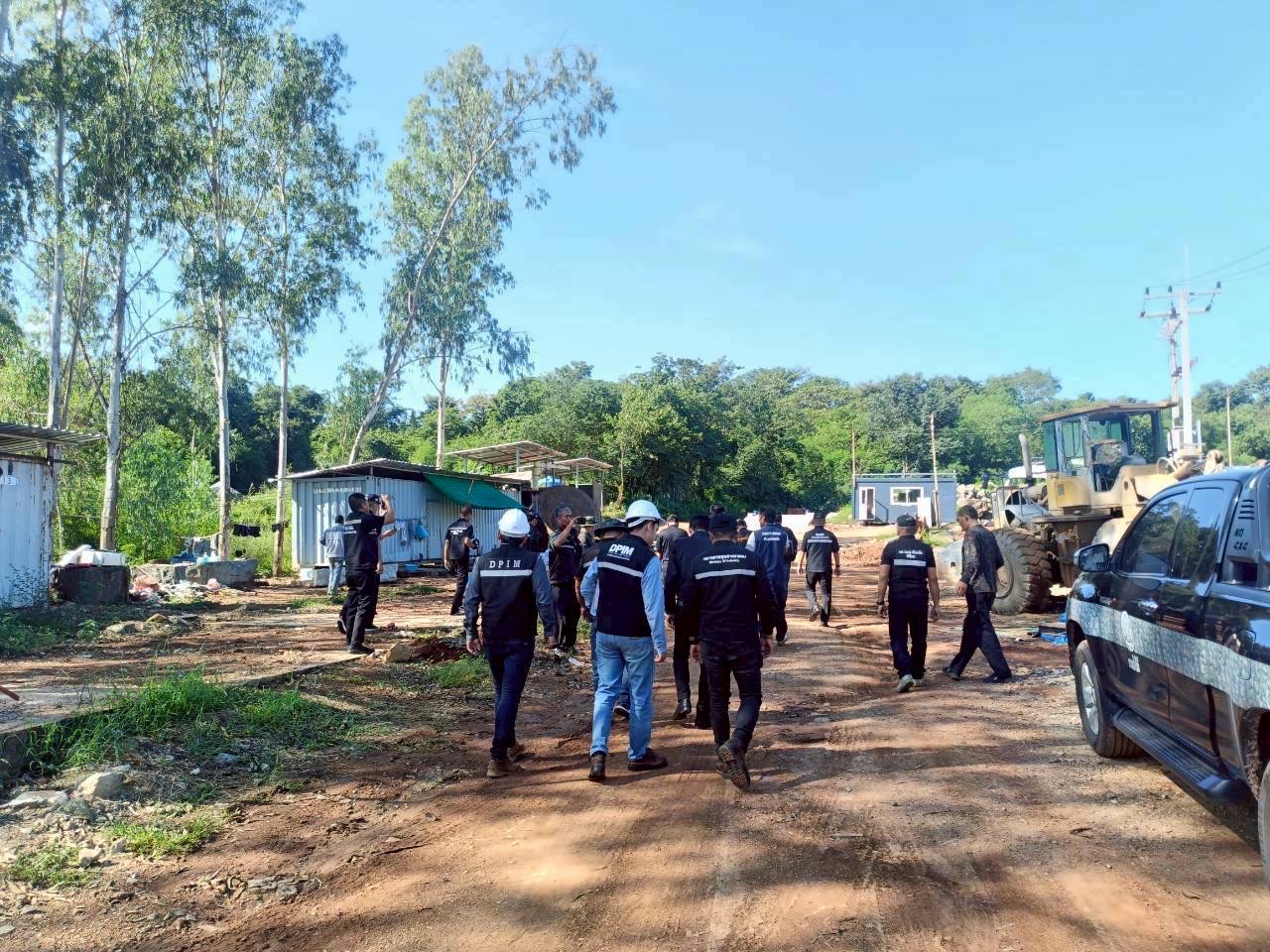 สรข.5 พิษณุโลก ร่วมตรวจสอบข้อเท็จจริงกรณีร้องเรียนการบุกรุกทำลายป่าและขุดหิน ในพื้นที่ ต.เขาทราย อ.ทับคล้อ จ.พิจิตร