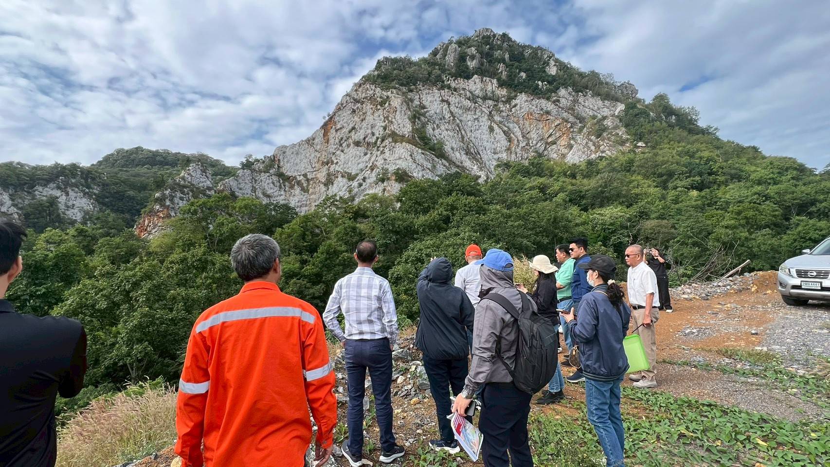 กบส. กบอ. และ สรข.6 เข้าตรวจสอบสภาพพื้นที่โครงการทำเหมืองแร่ของ หจก. อุดมศิลา จ.สระบุรี