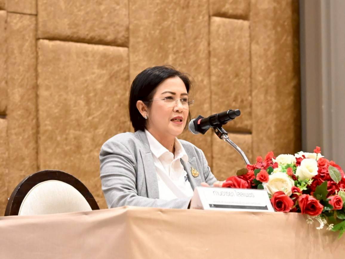 รพร.อารยาฯ เป็นประธานกล่าวเปิดการสัมมนา เรื่อง ขับเคลื่อนอุตสาหกรรมพื้นฐานก้าวสู่อุตสาหกรรม 4.0 ปีที่ 4