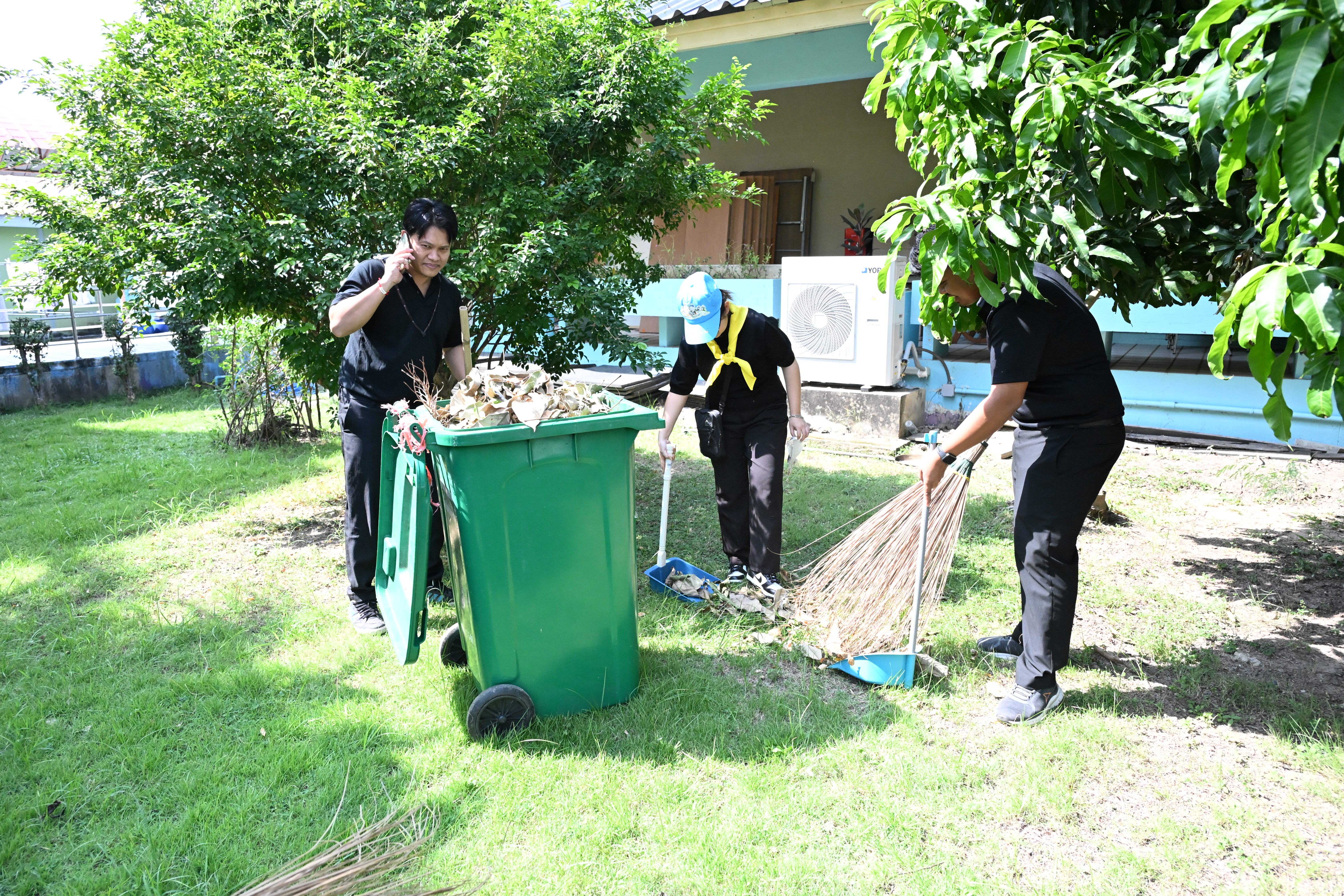 กพร. เข้าร่วมกิจกรรมจิตอาสา "อุตสาหกรรมรวมใจ ใส่ใจผู้สูงอายุ" เพื่อเทิดพระเกียรติพระบาทสมเด็จพระมงกุฎเกล้าเจ้าอยู่หัว และสมเด็จพระเจ้าภคินีเธอ เจ้าฟ้าเพชรรัตนราชสุดา สิริโสภาพัณณวดี