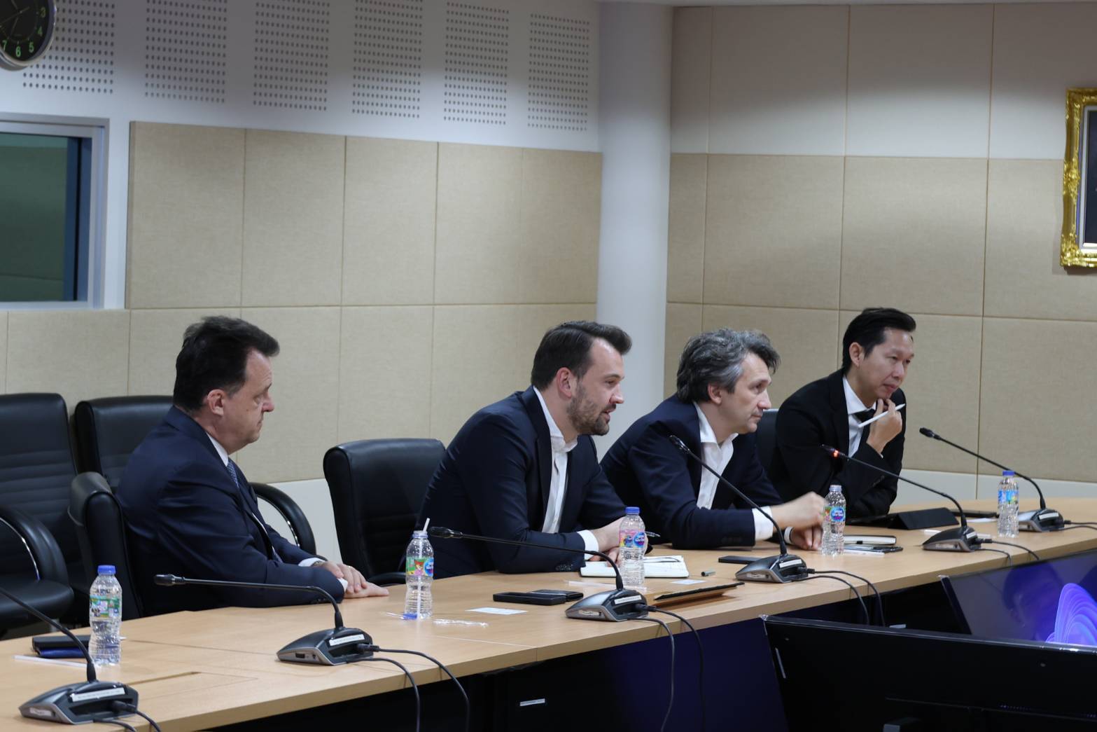 กพร. ร่วมหารือคณะผู้บริหารจากกลุ่มบริษัท BMW Group แลกเปลี่ยนข้อมูลที่สำคัญด้านศักยภาพแหล่งแร่