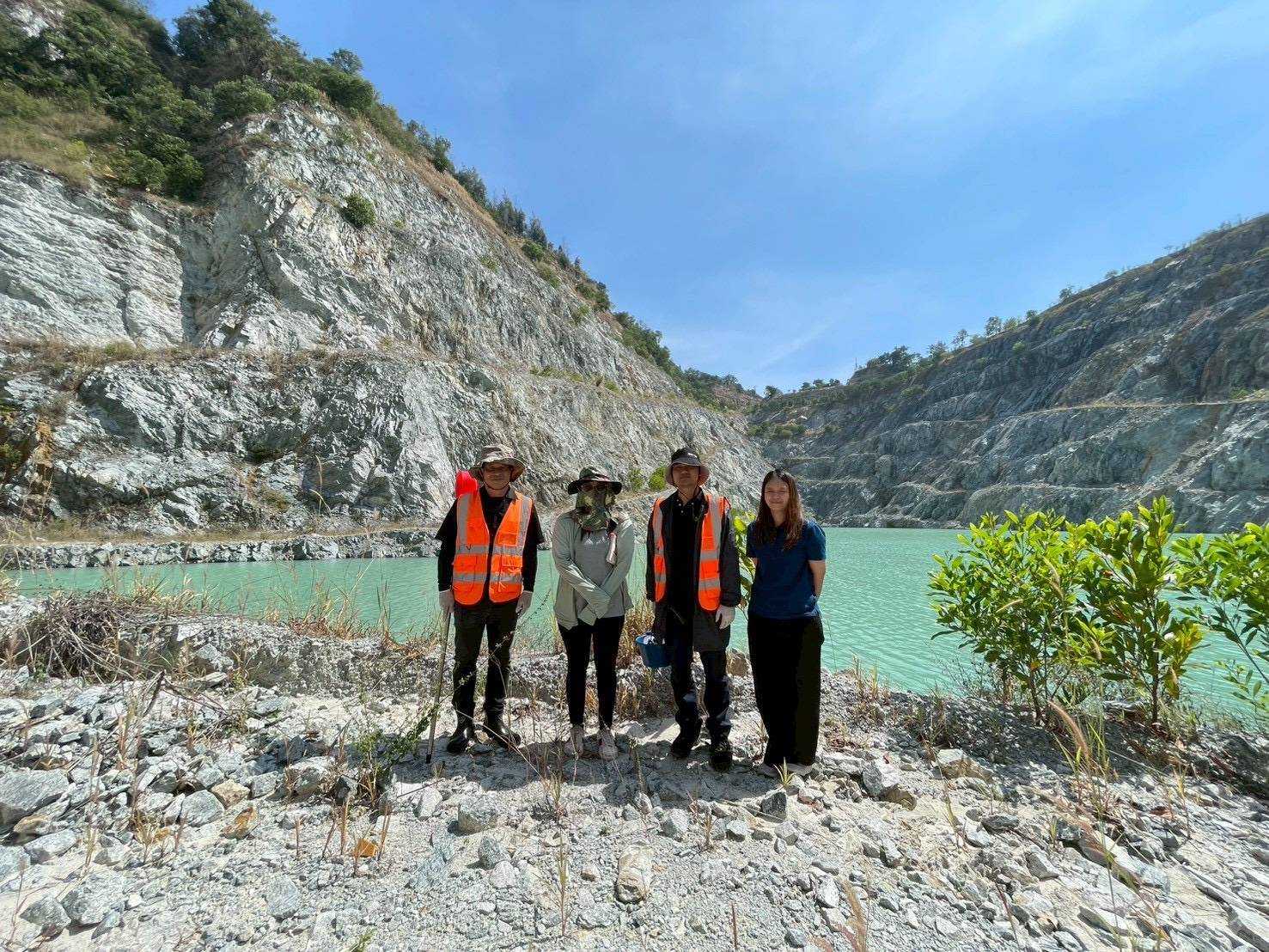 เจ้าหน้าที่ กว. และ สรข.8 ชลบุรี ลงพื้นที่สำรวจขุมเหมืองเก่าใน อ.เมือง อ.บ้านบึง จ.ชลบุรี และ อ.แกลง จ.ระยอง