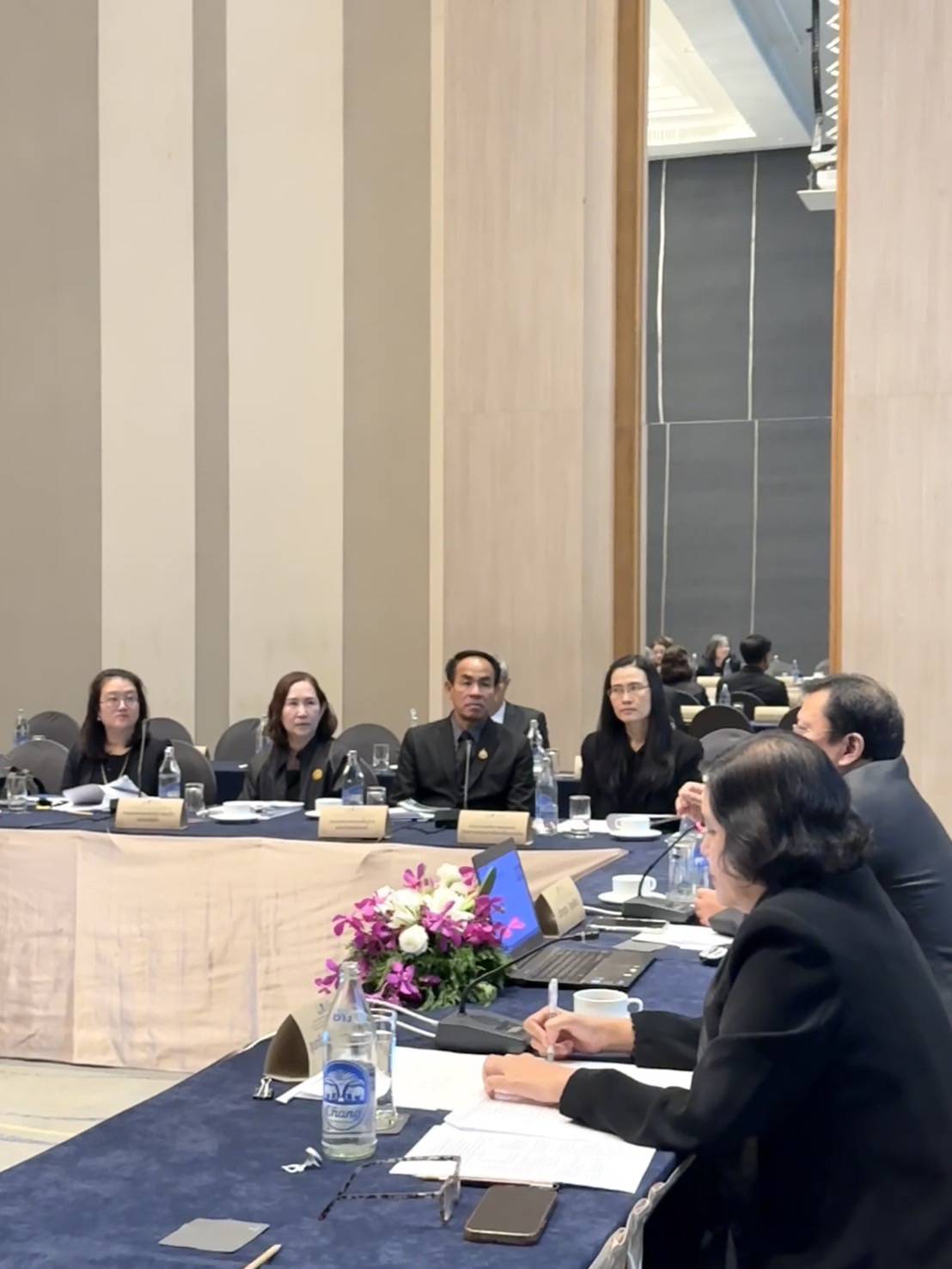 ผอ.กม. เข้าร่วมการประชุมโต๊ะกลม เรื่อง ความคาดหวังของสังคมต่อองค์กรศาลในการพัฒนาความยุติธรรมทางสิ่งแวดล้อม