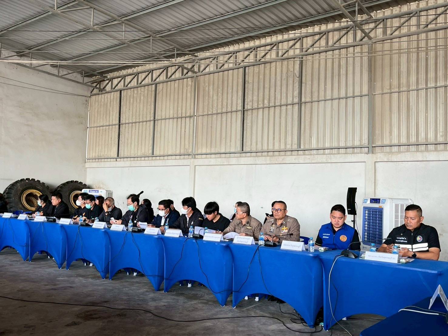 ผอ.สรข.7 ราชบุรี พร้อมด้วยเจ้าหน้าที่ ลงพื้นที่กลุ่มเหมือง ต.จรเข้สามพัน เพื่อติดตามตรวจสอบการแก้ไขปัญหาเรื่องฝุ่นละออง