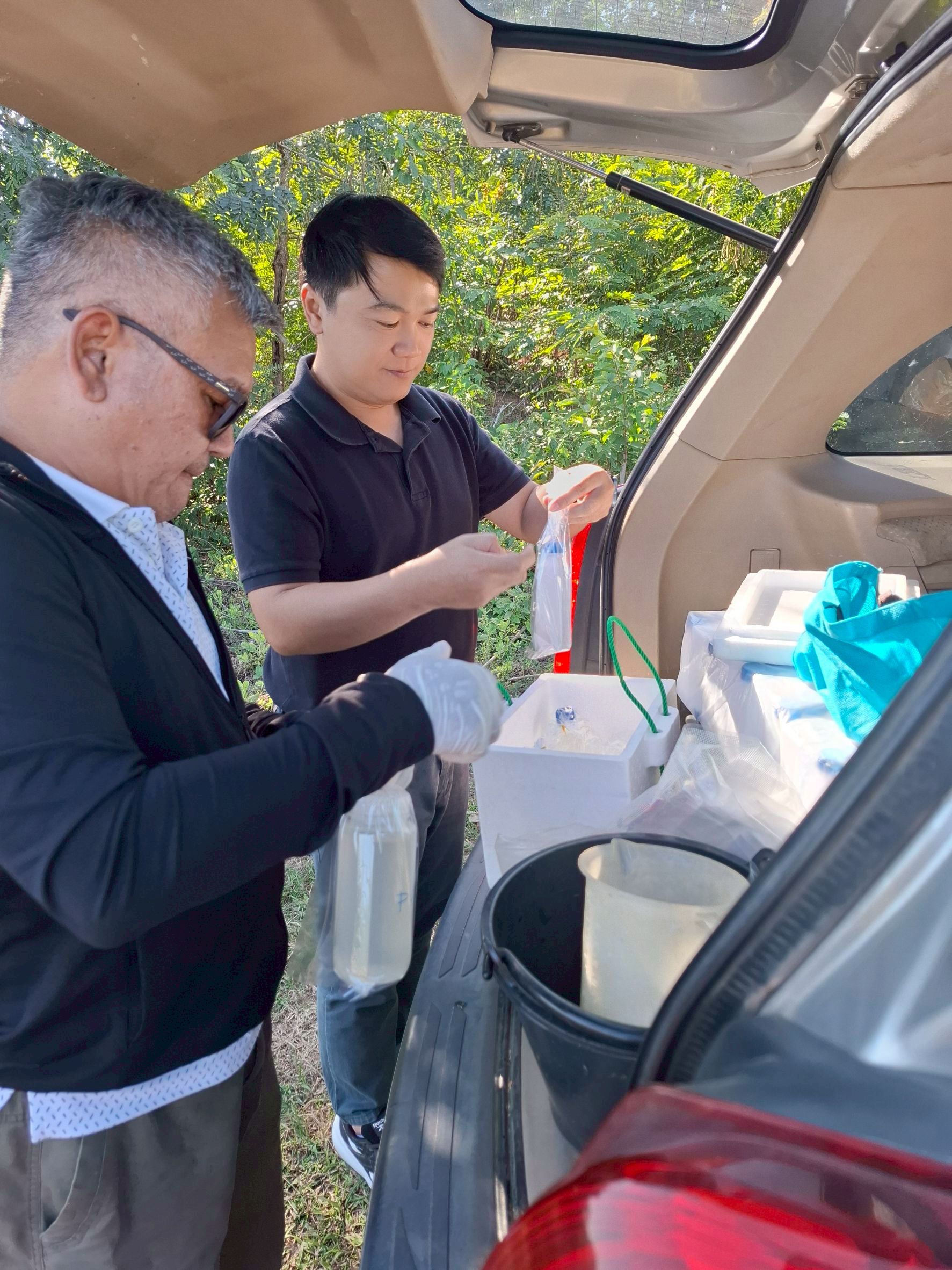 เจ้าหน้าที่ สรข.3 เชียงใหม่ ลงพื้นที่สำรวจและตรวจติดตามคุณภาพน้ำทางกายภาพและเคมีในขุมเหมือง 4 แห่ง