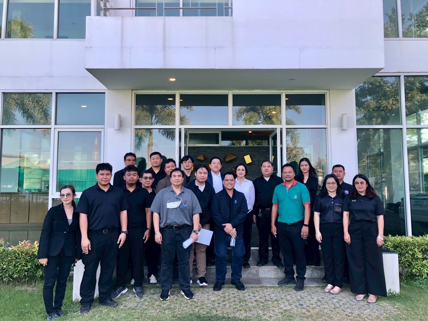 รพร.อารยา เข้าศึกษาดูงานการแต่งแร่ชายหาด และการแต่งแร่หายาก ณ โรงแต่งแร่ บริษัท สินแร่สาคร จำกัด