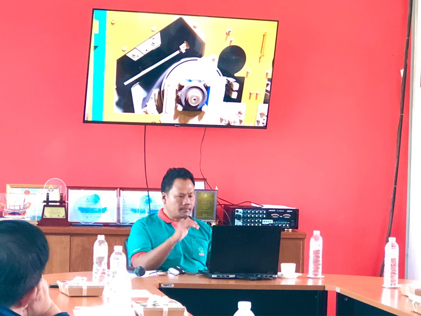 รพร.อารยา เข้าศึกษาดูงานการแต่งแร่ชายหาด และการแต่งแร่หายาก ณ โรงแต่งแร่ บริษัท สินแร่สาคร จำกัด