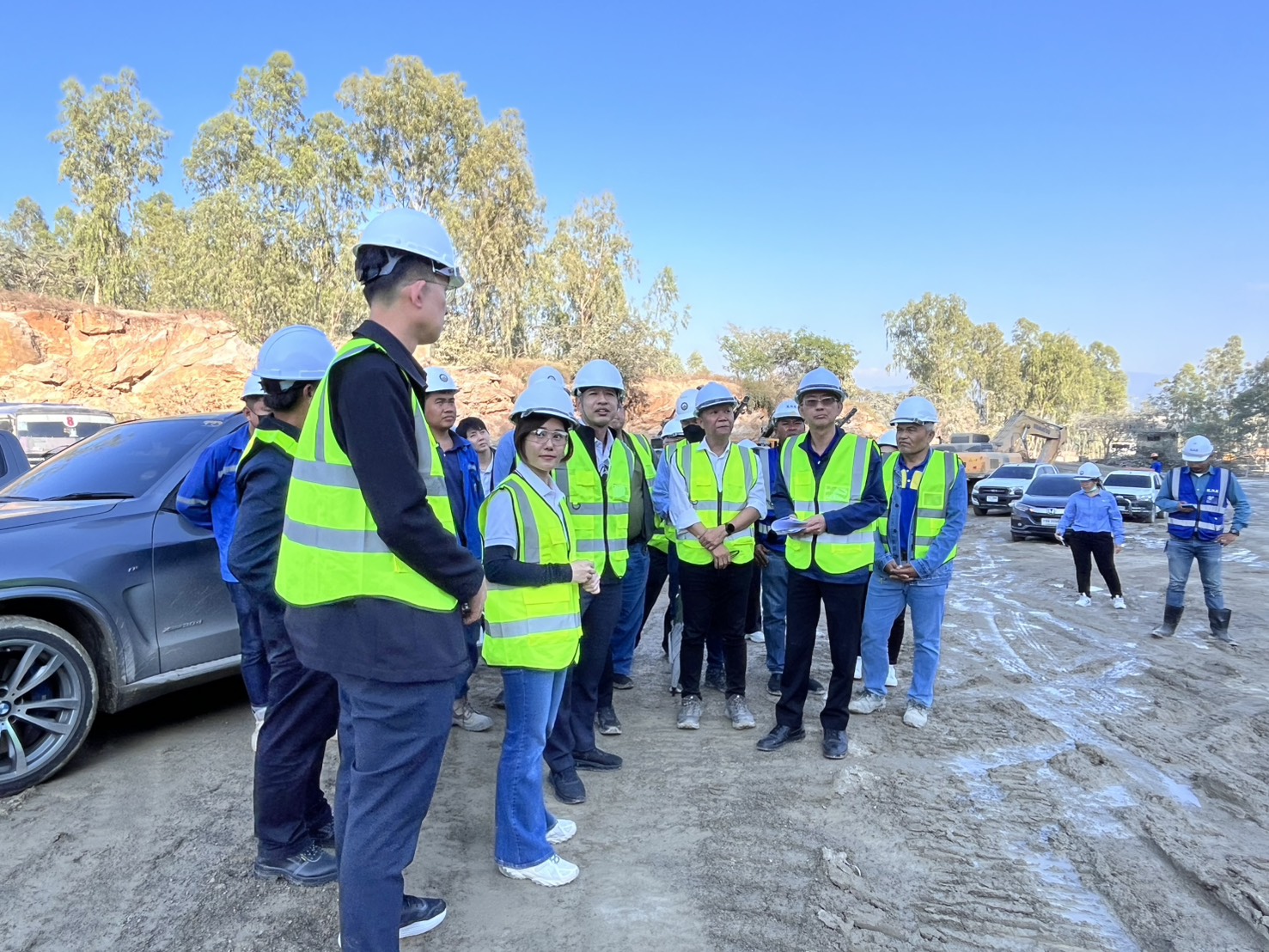 อพร.อดิทัต ลงพื้นที่สถานประกอบการหมู่เหมืองหินดอยไก่เขี่ย พร้อมหารือแนวทางการแก้ไขปัญหาหินฝุ่นของหมู่เหมืองหินดอยไก่เขี่ย จ.เชียงใหม่
