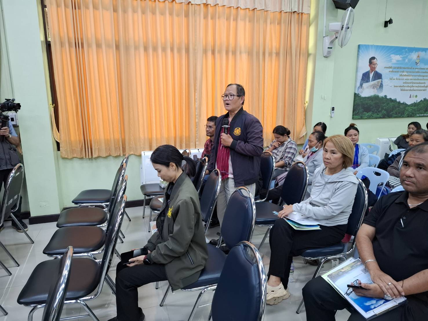 ผอ.สรข.5 ร่วมประชุมรับฟังความคิดเห็นของประชาชน ครั้งที่ 2 โครงการศึกษาความเหมาะสมเเละผลกระทบสิ่งเเวดล้อมเบื้องต้น อ่างเก็บน้ำห้วยเเม่ตาวขนาดกลาง จ.ตาก