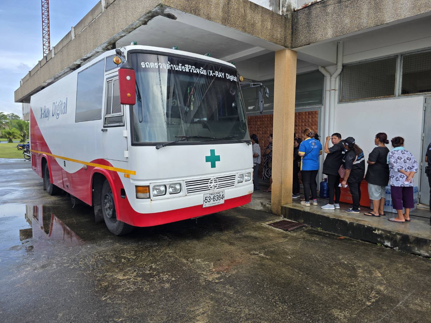 รพร.อารยา เป็นประธานกล่าวเปิดการสัมมนาถ่ายทอดองค์ความรู้ เรื่อง “เทคโนโลยีการผลิตทรายทดแทนจากหินฝุ่นแกรนิตระดับโรงงานต้นแบบ และการเพิ่มคุณภาพแร่เฟลด์สปาร์เกรดต่ำ