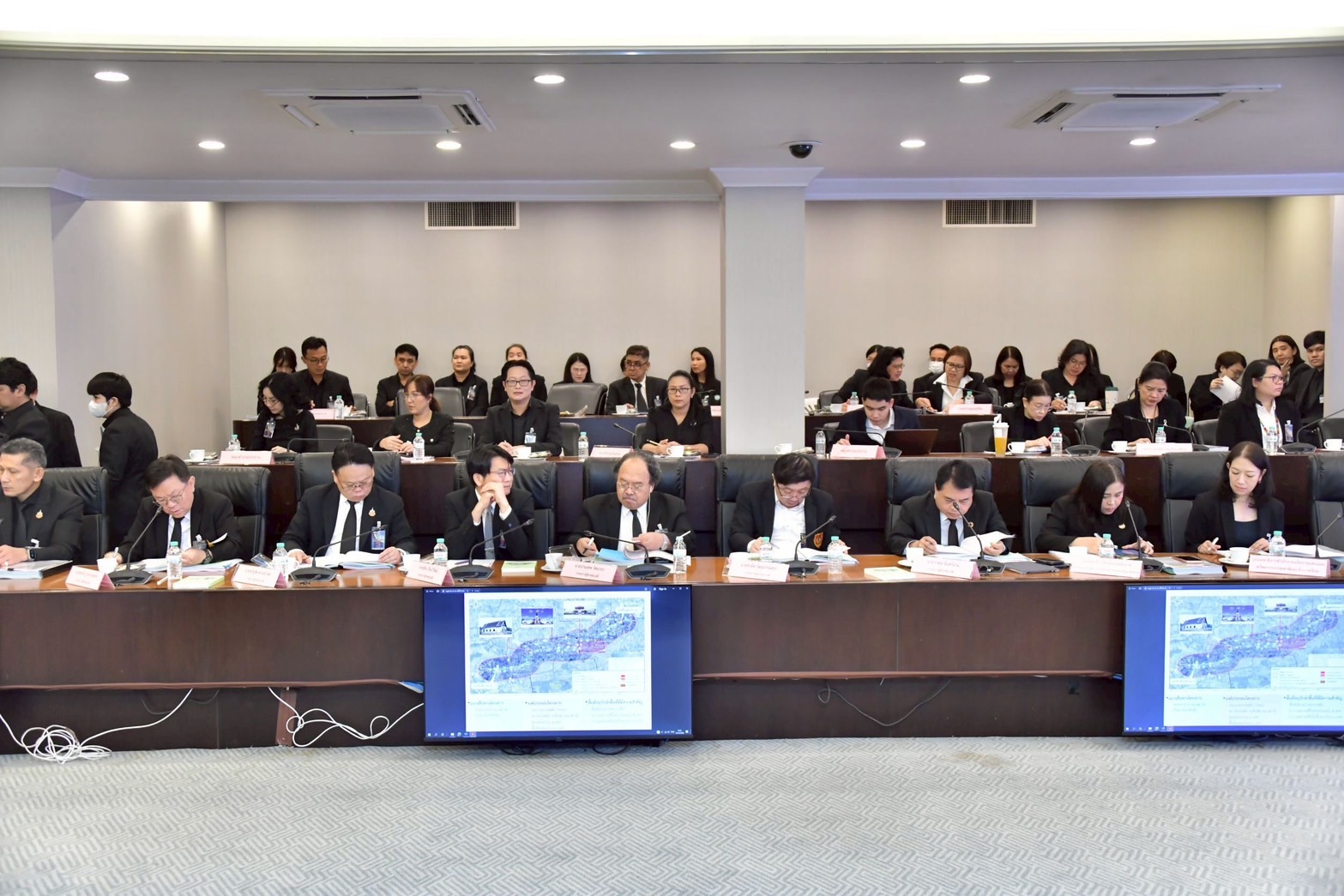 รพร.อานันท์ พร้อมด้วยเจ้าหน้าที่ กบส. ร่วมชี้แจงในการประชุมคณะกรรมการสิ่งแวดล้อมแห่งชาติ ครั้งที่ 6/2568