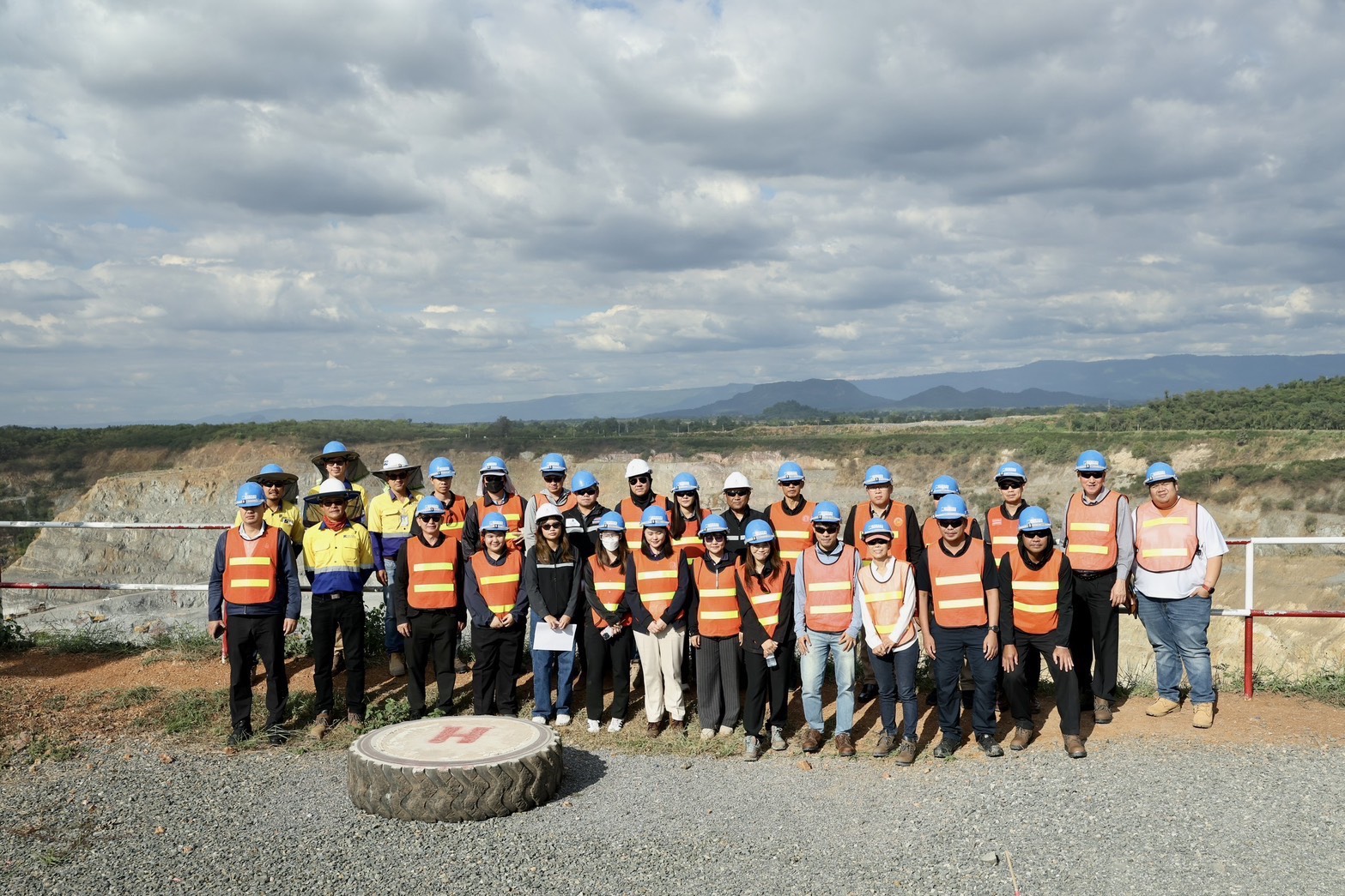 กพร. ร่วมตรวจสอบการประกอบกิจการเหมืองแร่และการประกอบโลหกรรมแร่ทองคำ ของบริษัท อัครา รีซอร์สเซส จำกัด (มหาชน)