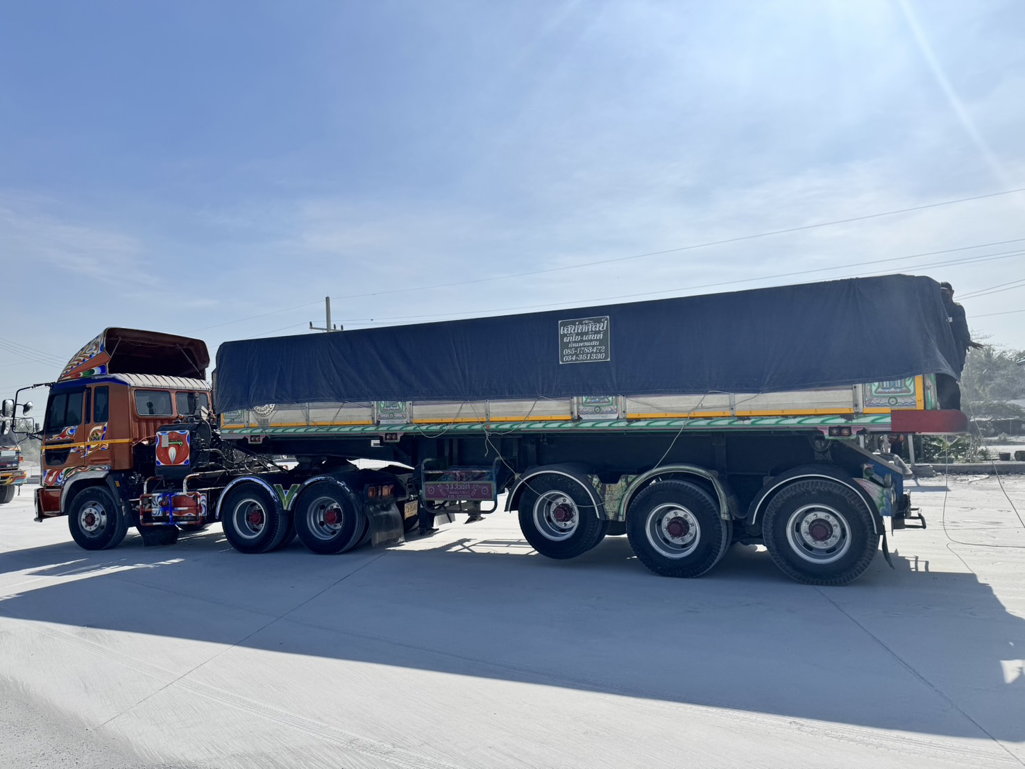 สรข.7 ลงพื้นที่ตรวจติดตามมาตรการการปิดคลุมรถบรรทุก ตามประกาศคณะทำงานเพื่อแก้ไขปัญหาเรื่องฝุ่นละอองบริเวณสามแยกบ่อพลอย ต.จรเข้สามพัน อ.อู่ทอง จ.สุพรรณบุรี