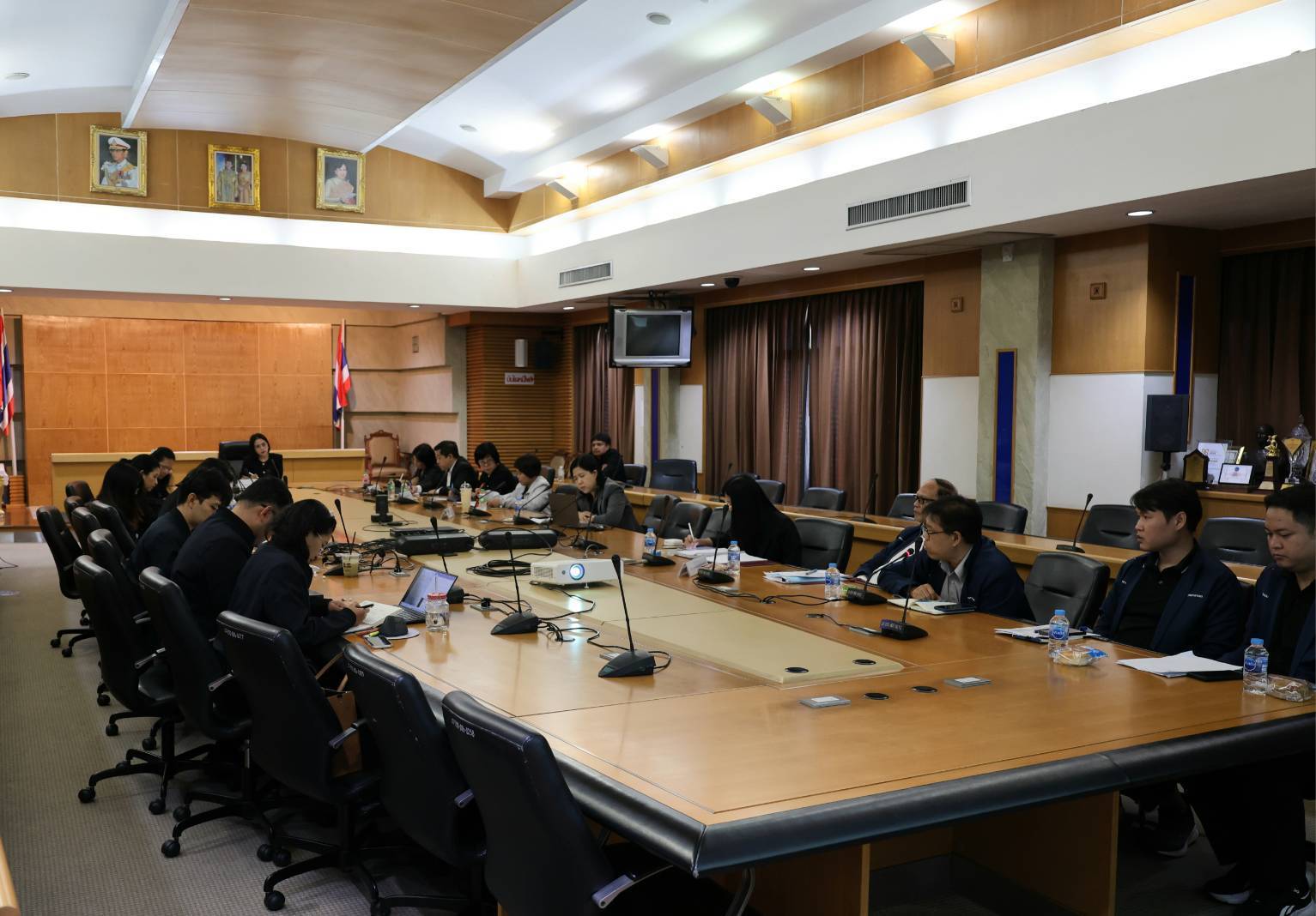 รพร.อารยา เข้าร่วมประชุมหารือแนวทางการบูรณาการด้านการบริหารจัดการแผงเซลล์แสงอาทิตย์ (Solar Cell)