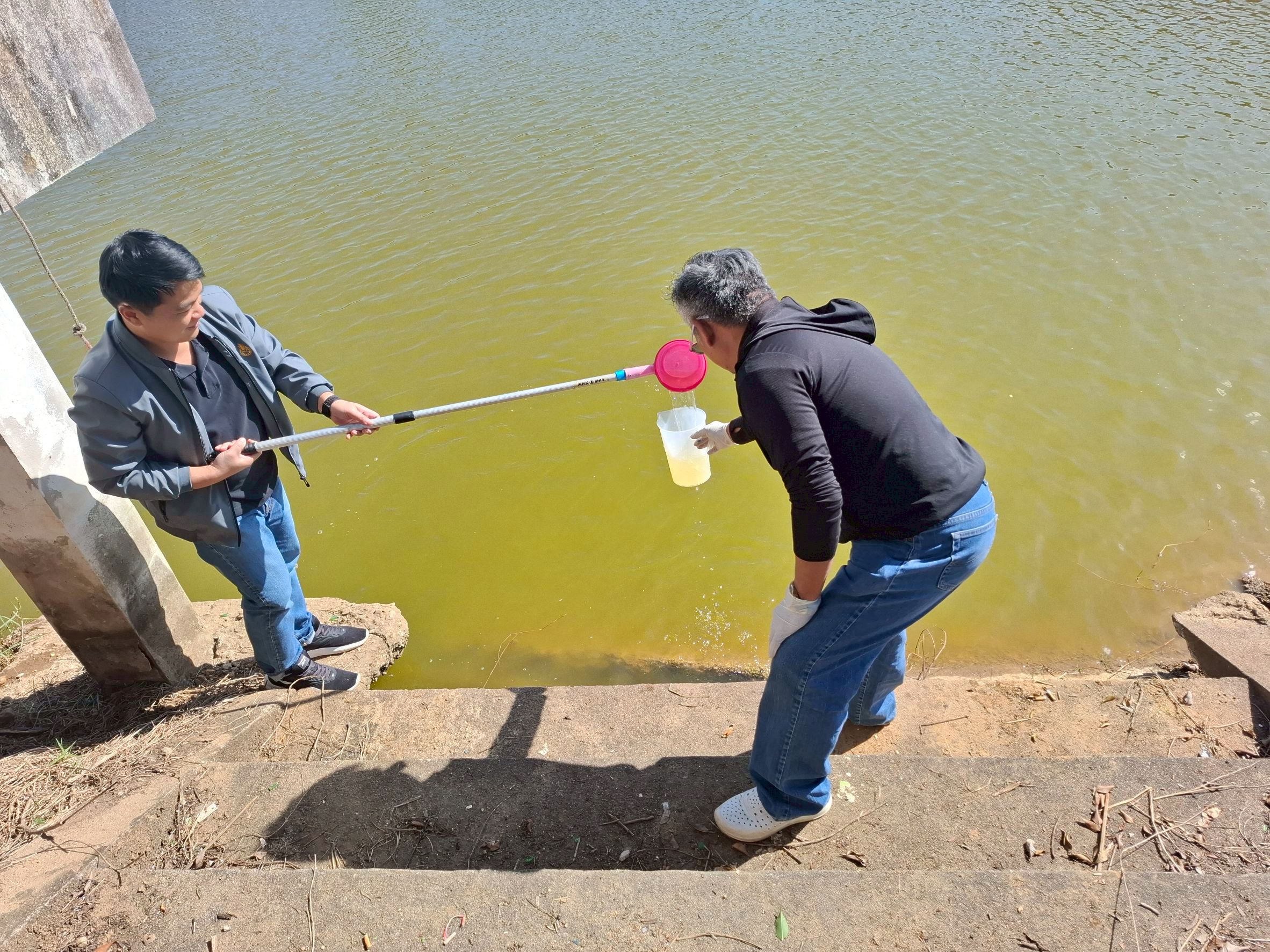 สรข.3 ลงพื้นที่สำรวจและตรวจติดตามคุณภาพน้ำทางกายภาพและเคมีของน้ำขุมเหมืองที่สิ้นอายุในเขตพื้นที่จังหวัดเชียงใหม่ จำนวน 13 แห่ง