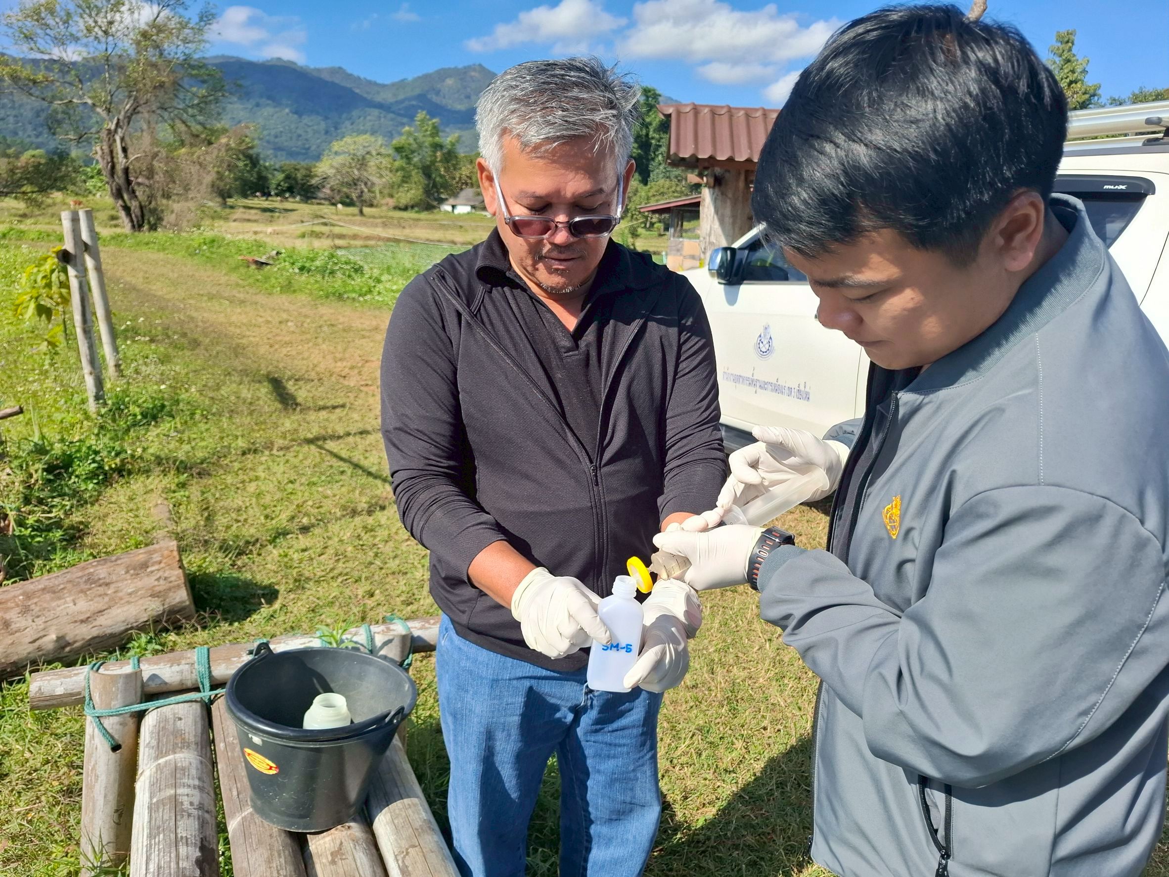 สรข.3 ลงพื้นที่สำรวจและตรวจติดตามคุณภาพน้ำทางกายภาพและเคมีของน้ำขุมเหมืองที่สิ้นอายุในเขตพื้นที่จังหวัดเชียงใหม่ จำนวน 13 แห่ง