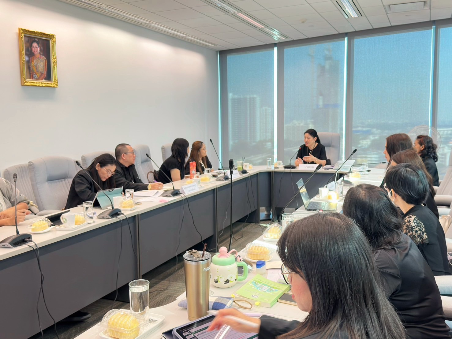 กพร. เข้าร่วมประชุมหารือกับสำนักงานนโยบายและแผนทรัพยากรธรรมชาติและสิ่งแวดล้อม (สผ.) เกี่ยวกับการจัดทำร่าง "แนวทางการทบทวนมาตรการในรายงานการประเมินผลกระทบสิ่งแวดล้อม (EIA) ซึ่งพ้นระยะเวลา 5 ปี"