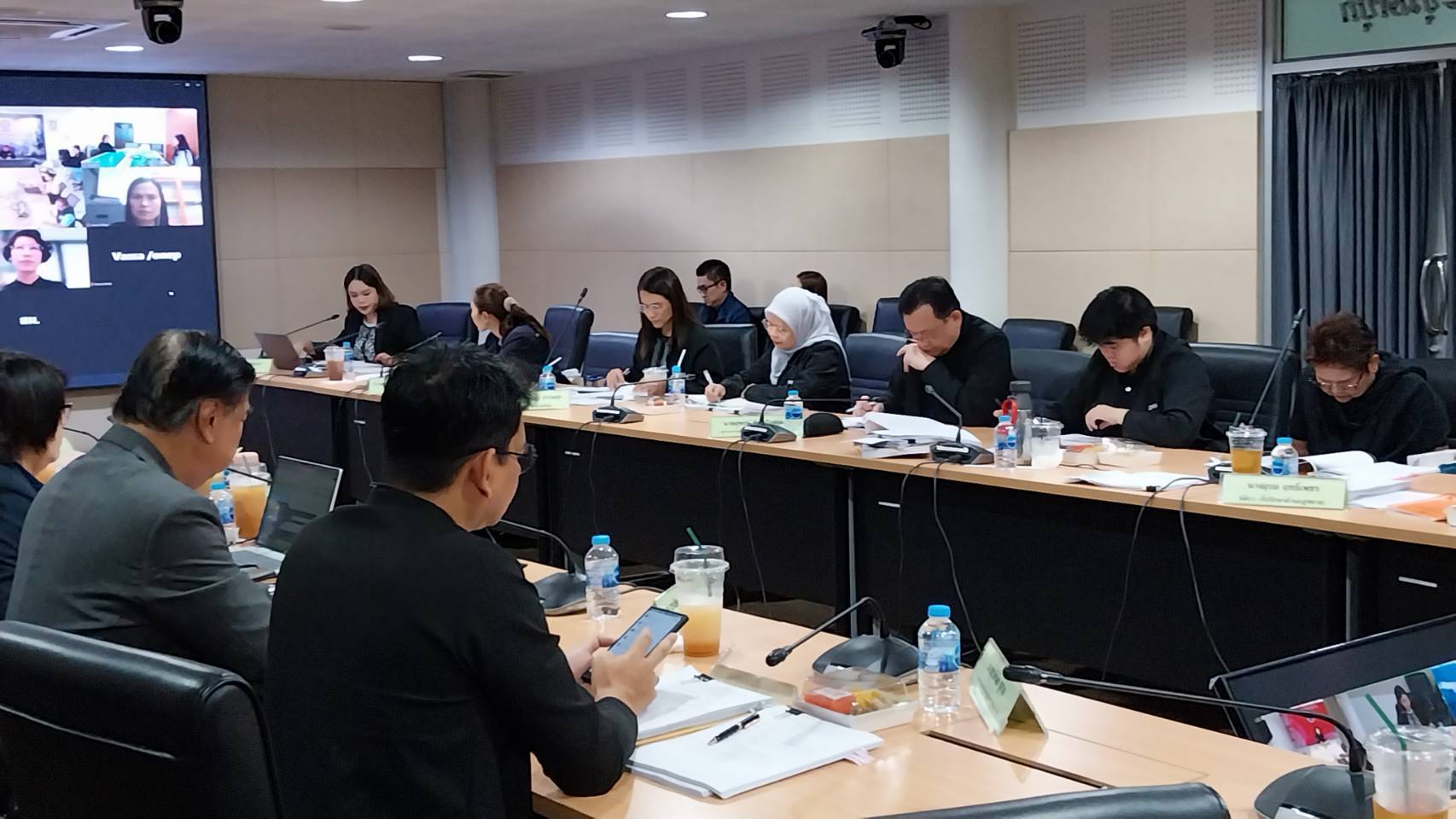 อพร.อดิทัต เป็นประธานการประชุมคณะกรรมการบริหารจัดการกองทุนของบริษัท อัครา รีซอร์สเซส จำกัด (มหาชน)