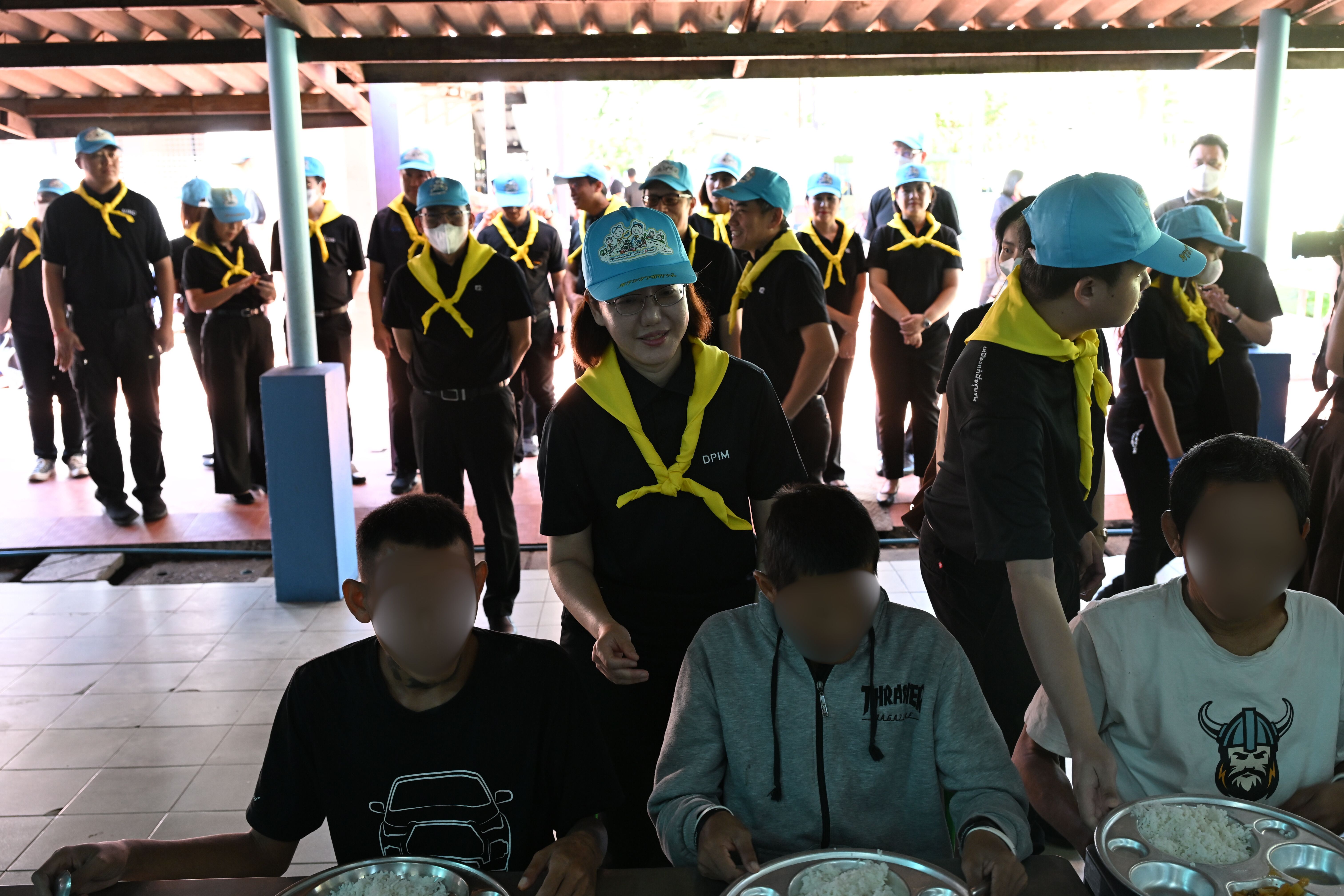 ลสล. และเจ้าหน้าที่ กพร. เข้าร่วมกิจกรรมจิตอาสา “ตามรอยพ่อ ที่บ้านกึ่งวิถี” เนื่องในวันคล้ายวันพระบรมราชสมภพ พระบาทสมเด็จพระบรมชนกาธิเบศร มหาภูมิพลอดุลยเดชมหาราช บรมนาถบพิตร วันชาติ และวันพ่อแห่งชาติ 5 ธันวาคม 2568