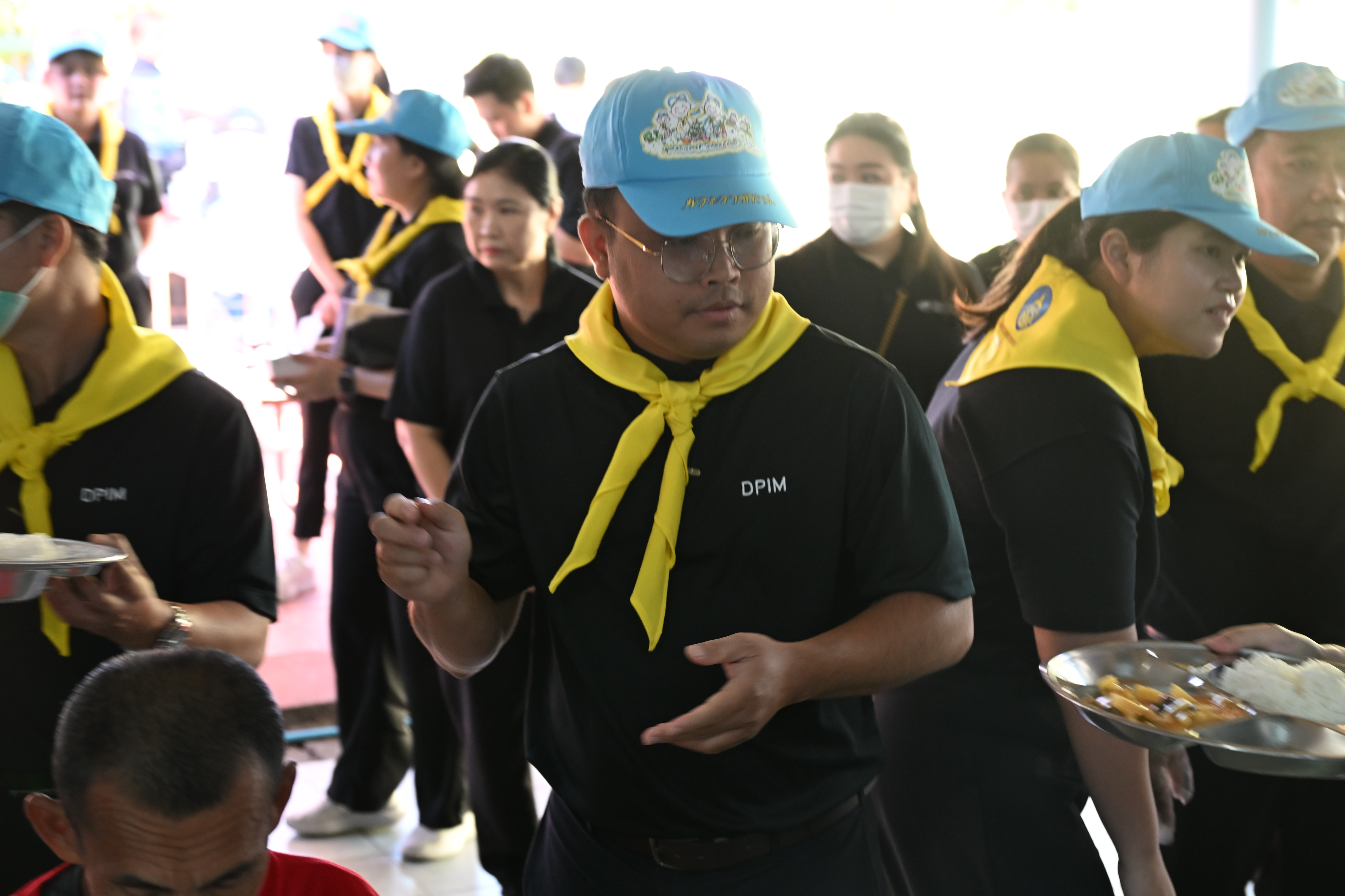 ลสล. และเจ้าหน้าที่ กพร. เข้าร่วมกิจกรรมจิตอาสา “ตามรอยพ่อ ที่บ้านกึ่งวิถี” เนื่องในวันคล้ายวันพระบรมราชสมภพ พระบาทสมเด็จพระบรมชนกาธิเบศร มหาภูมิพลอดุลยเดชมหาราช บรมนาถบพิตร วันชาติ และวันพ่อแห่งชาติ 5 ธันวาคม 2568