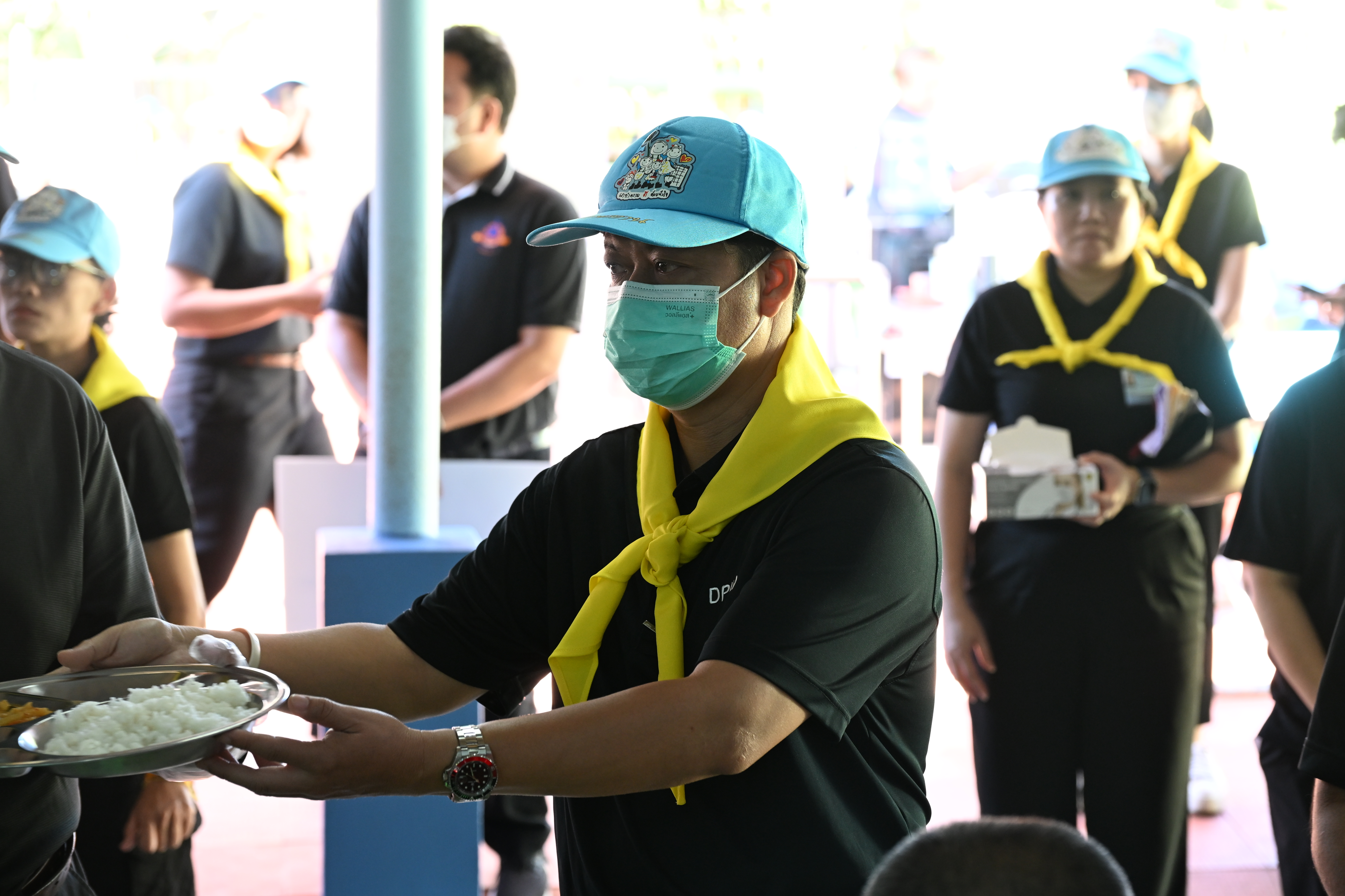 ลสล. และเจ้าหน้าที่ กพร. เข้าร่วมกิจกรรมจิตอาสา “ตามรอยพ่อ ที่บ้านกึ่งวิถี” เนื่องในวันคล้ายวันพระบรมราชสมภพ พระบาทสมเด็จพระบรมชนกาธิเบศร มหาภูมิพลอดุลยเดชมหาราช บรมนาถบพิตร วันชาติ และวันพ่อแห่งชาติ 5 ธันวาคม 2568