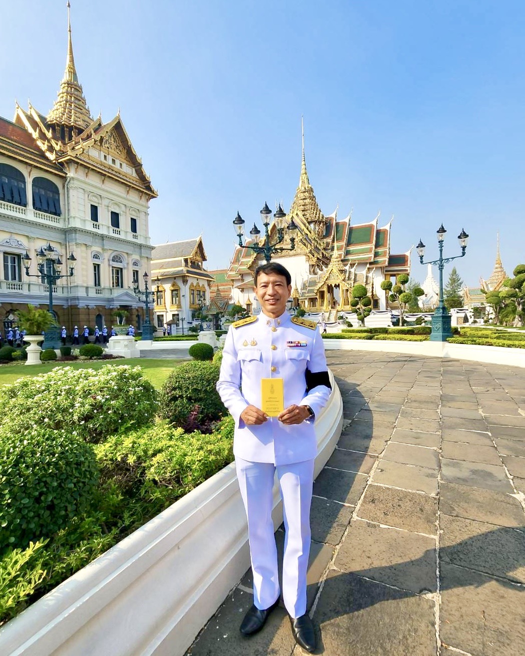 อพร.อดิทัต ร่วมลงนามถวายพระพรชัยมงคล พระบาทสมเด็จพระเจ้าอยู่หัว และสมเด็จพระนางเจ้าฯ พระบรมราชินี เนื่องในโอกาสขึ้นปีใหม่ พุทธศักราช 2569
