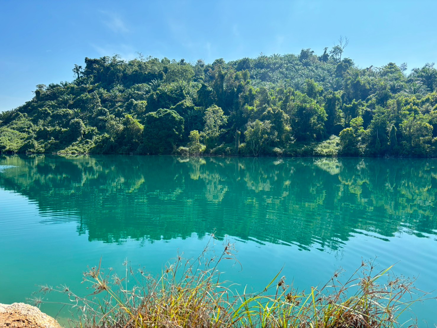 ทีมเจ้าหน้าที่ กว. ร่วมกับเจ้าหน้าที่ สอจ. ลงพื้นที่สำรวจขุมเหมืองเก่า