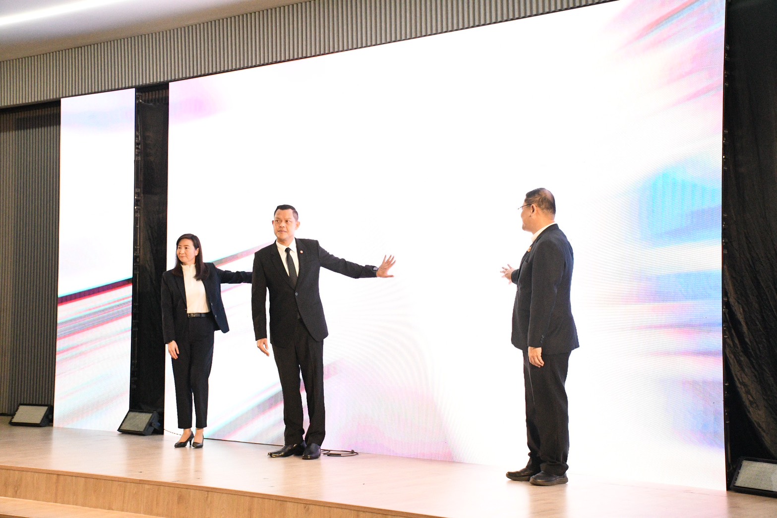 อพร.อดิทัต เข้าร่วมกิจกรรมเปิดตัวการสร้างมาตรฐานรับรองการผลิตที่ดี ภายใต้กิจกรรมสร้างมาตรฐานรับรองการผลิตที่ดีสำหรับวิสาหกิจขนาดกลางและขนาดย่อมไทย ประจำปีงบประมาณ พ.ศ. 2568