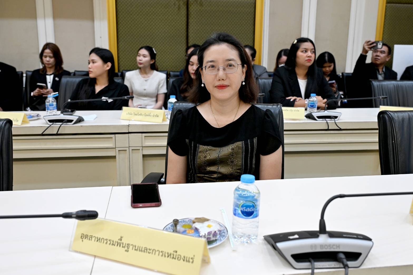 ลสล. เข้าร่วมพิธีมอบอุปกรณ์ไฟฟ้าตรา มอก. ช่วยเหลือผู้ประสบอุทกภัยภาคใต้