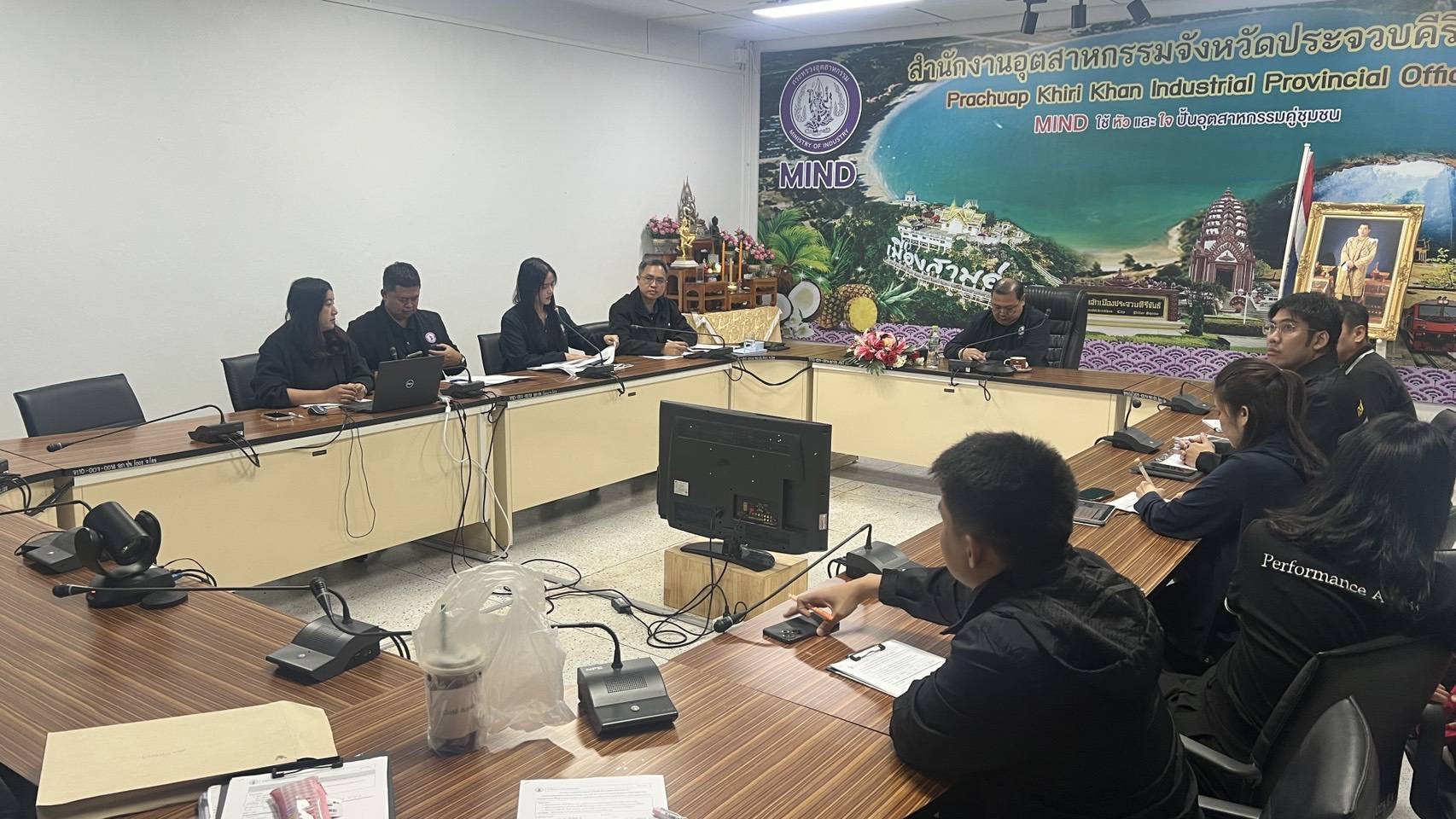 สรข.7 นำเสนอชี้แจงข้อมูล และตอบข้อซักถามของเจ้าหน้าที่จาก สตง. ในเรื่องของอำนาจหน้าที่ การควบคุมกำกับดูแลการบริหารจัดการแร่