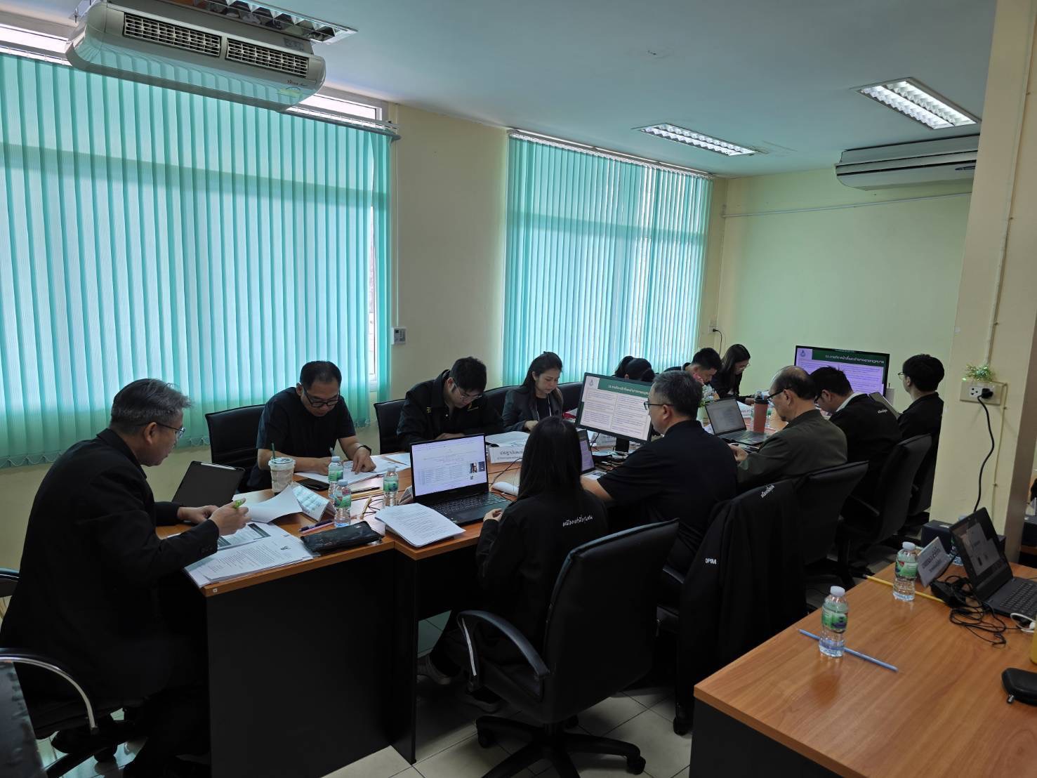 สรข.7 นำเสนอชี้แจงข้อมูล และตอบข้อซักถามของเจ้าหน้าที่จาก สตง. ในเรื่องของอำนาจหน้าที่ การควบคุมกำกับดูแลการบริหารจัดการแร่