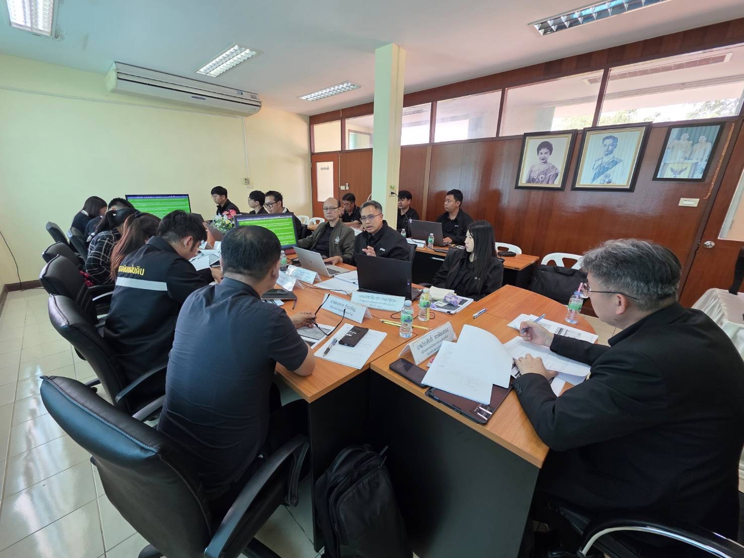 สรข.7 นำเสนอชี้แจงข้อมูล และตอบข้อซักถามของเจ้าหน้าที่จาก สตง. ในเรื่องของอำนาจหน้าที่ การควบคุมกำกับดูแลการบริหารจัดการแร่