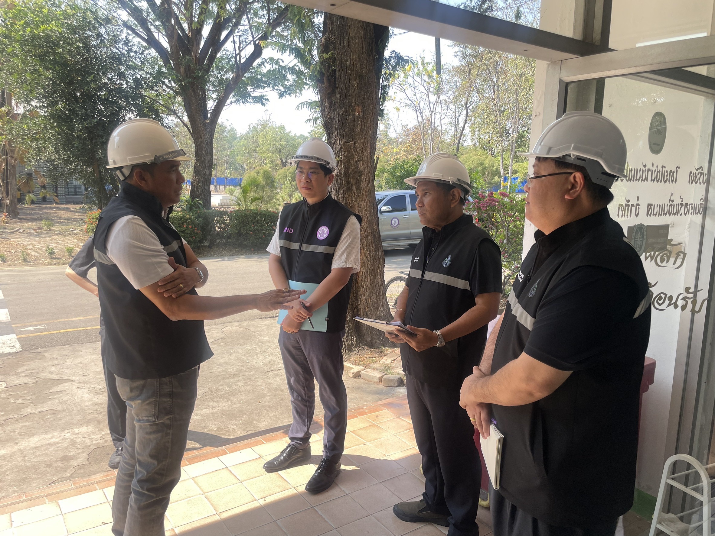 ผอ.สรข.5 ร่วมตรวจสอบการประกอบกิจการของบริษัท ไทยไชน่า นันเฟอรัช เมทัลอินเตอร์เนชั่นแนล จำกัด