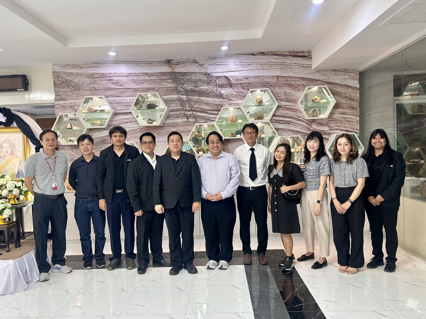 ผอ.กนอ. ร่วมประชุมหารือกับผู้บริหารในเครือปูนซิเมนต์ไทย (SCG)