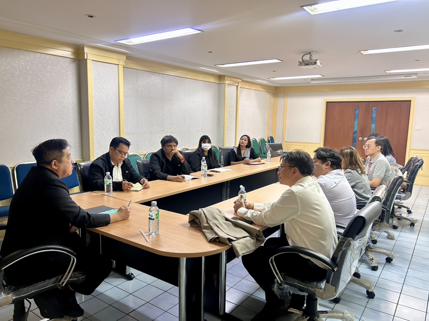 ผอ.กนอ. ร่วมประชุมหารือกับผู้บริหารในเครือปูนซิเมนต์ไทย (SCG)