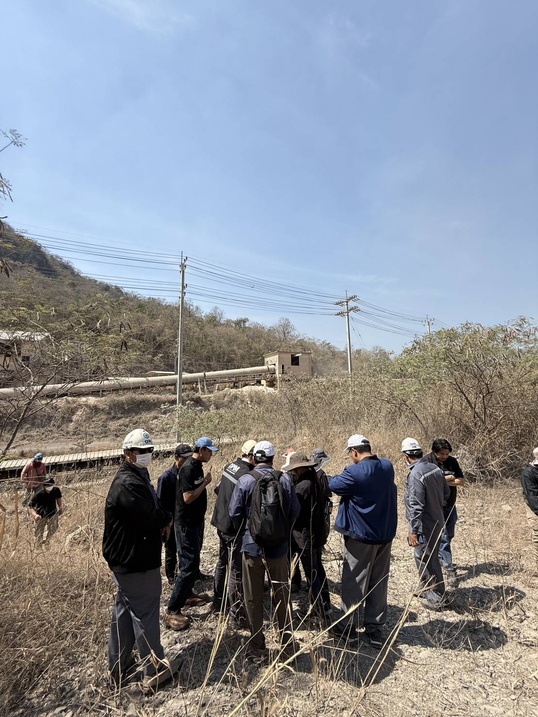 รพร.อานันท์ นำทีมลงพื้นที่ตรวจสอบข้อเท็จจริงกรณีบริษัท ทีพีไอ โพลีน จำกัด (มหาชน) ได้ขอปฏิบัติการชำระหนี้ ตามคำพิพากษาของศาลทั้ง 5 คดี โดยการนำแร่หินไปถมกลับคืนพื้นที่เดิม