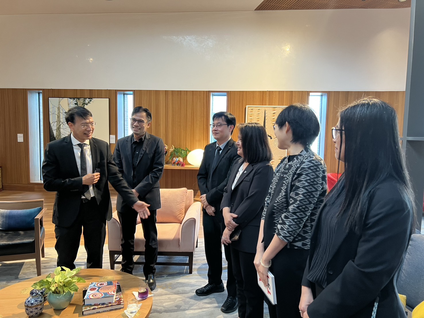 กพร. พบ ทูตออสเตรเลีย กระชับความสัมพันธ์ พร้อมหารือความร่วมมือด้านอุตสาหกรรมแร่