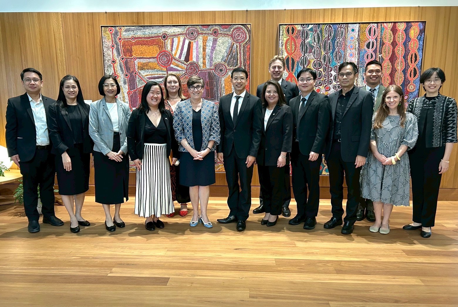 กพร. พบ ทูตออสเตรเลีย กระชับความสัมพันธ์ พร้อมหารือความร่วมมือด้านอุตสาหกรรมแร่