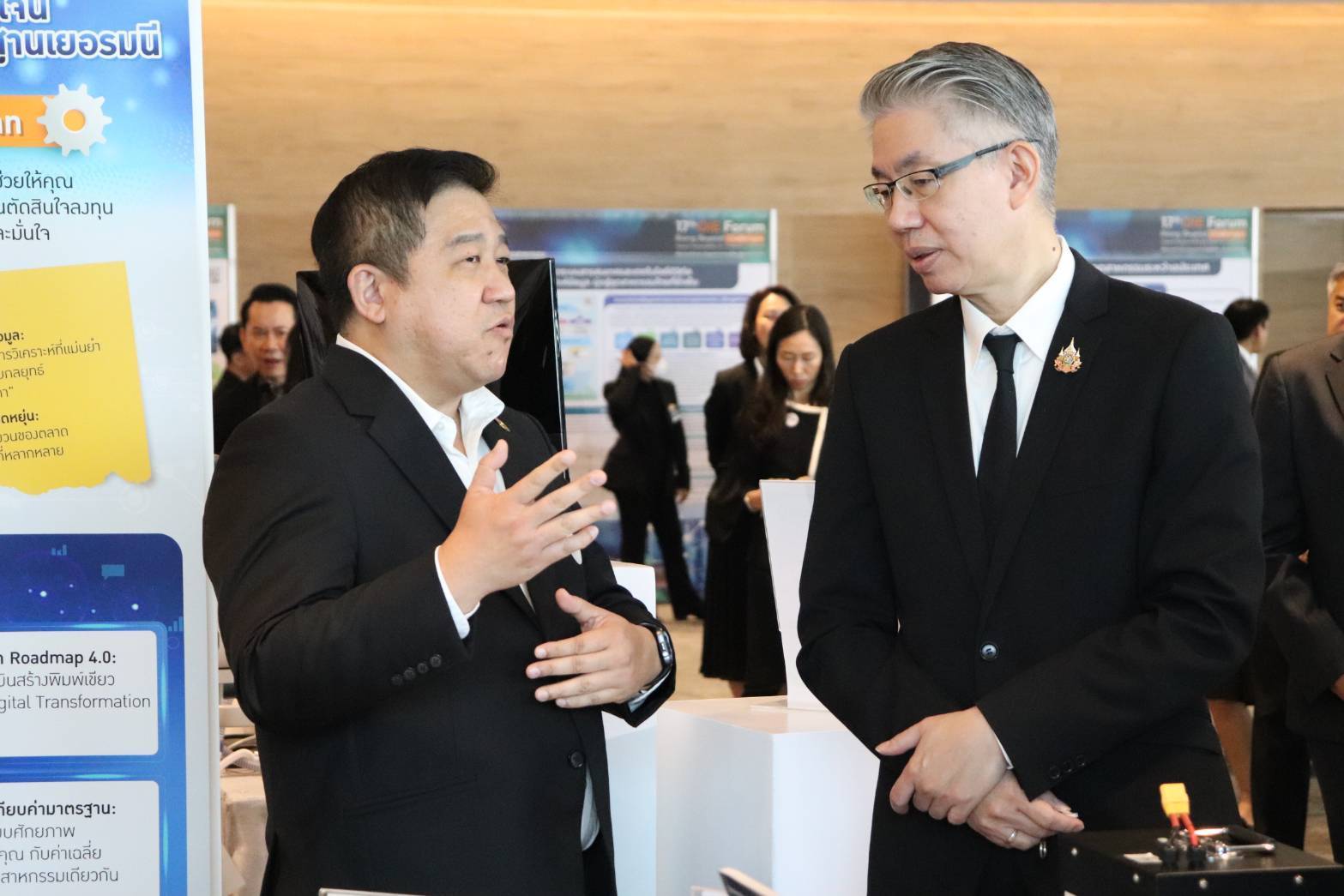 กพร. ร่วมงาน OIE Forum ครั้งที่ 17 ภายใต้แนวคิด “Rising Beyond Challenges : Toward Sustainability for Thailand’s Industries ฝ่าความท้าทายดันอุตสาหกรรมไทยสู่อนาคตยั่งยืน”