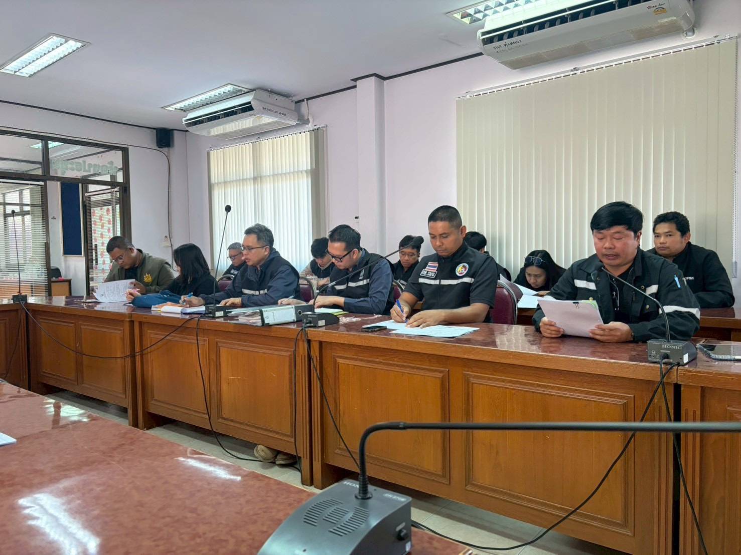 ผอ.สรข.7 ร่วมตรวจสอบกรณีมีผู้ร้องเรียนว่ามีการใช้แบคโฮขุดเจาะหินและดิน ซึ่งทำให้เกิดเสียงดังรบกวนและฝุ่นหินจำนวนมาก ในพื้นที่หมู่ที่ 11 ต.ทุ่งหลวง อ.ปากท่อ จ.ราชบุรี