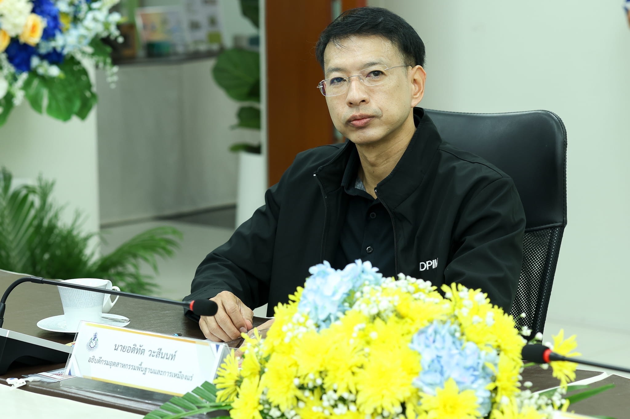 รองปลัดฯ สุนทร นำคณะตรวจเยี่ยมเหมืองทองอัคราฯ ชมเทคโนโลยีการทำเหมืองแร่ทองคำและเงิน