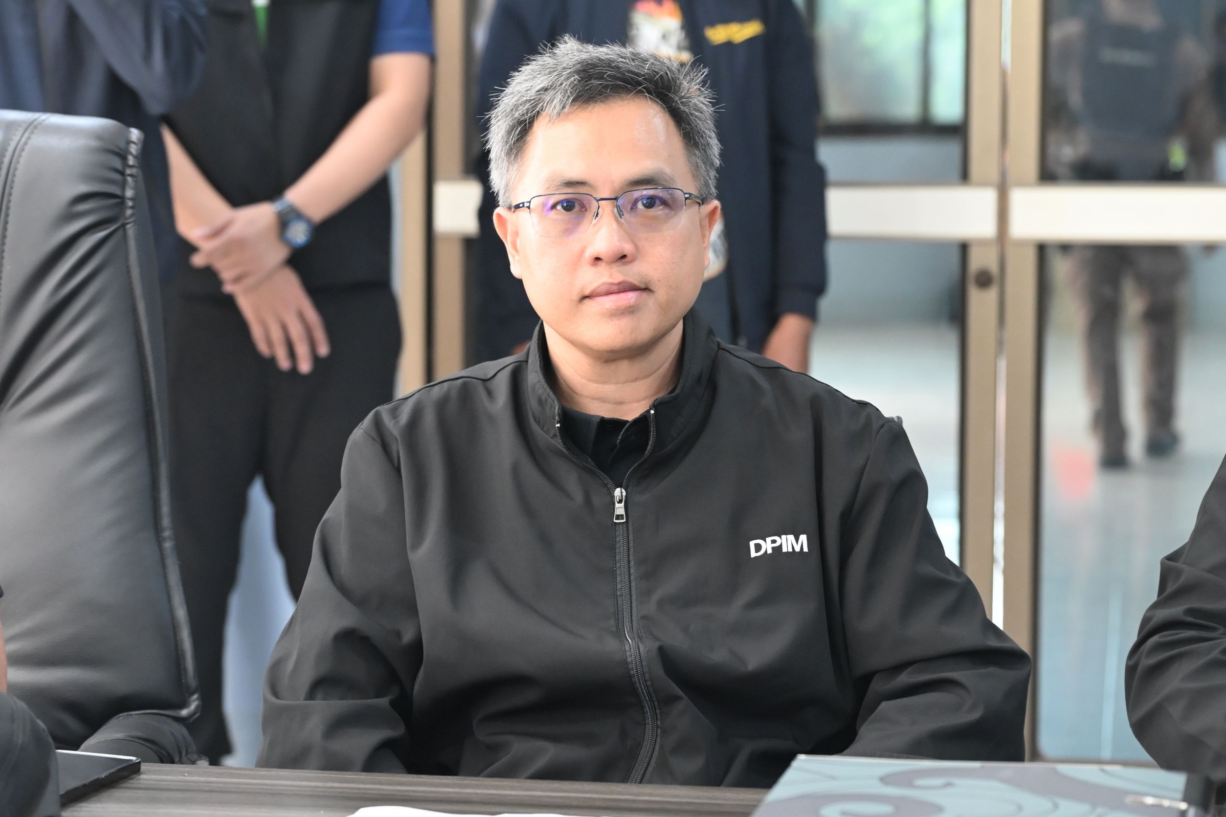 รมช.อุตฯ ลุยเหมืองเขาสามง่าม เน้นกำกับฟื้นฟูพื้นที่ ย้ำผู้ประกอบการไม่ทิ้งชุมชน ลดฝุ่น–น้ำเสีย สร้างสมดุลอุตสาหกรรมกับสิ่งแวดล้อม