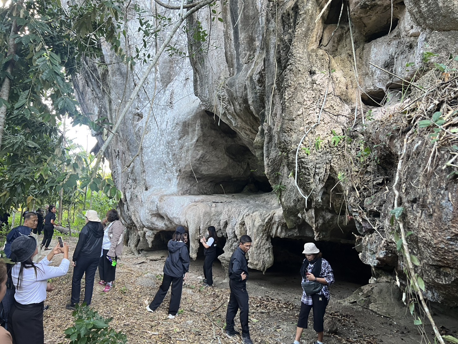 กพร. ร่วมประชุมหารือเพื่อพิจารณาแก้ไขปัญหากรณีการคัดค้านการระเบิดภูเขาเพื่อทำกิจการเหมืองแร่ ในพื้นที่ 4 อำเภอ จ.กระบี่