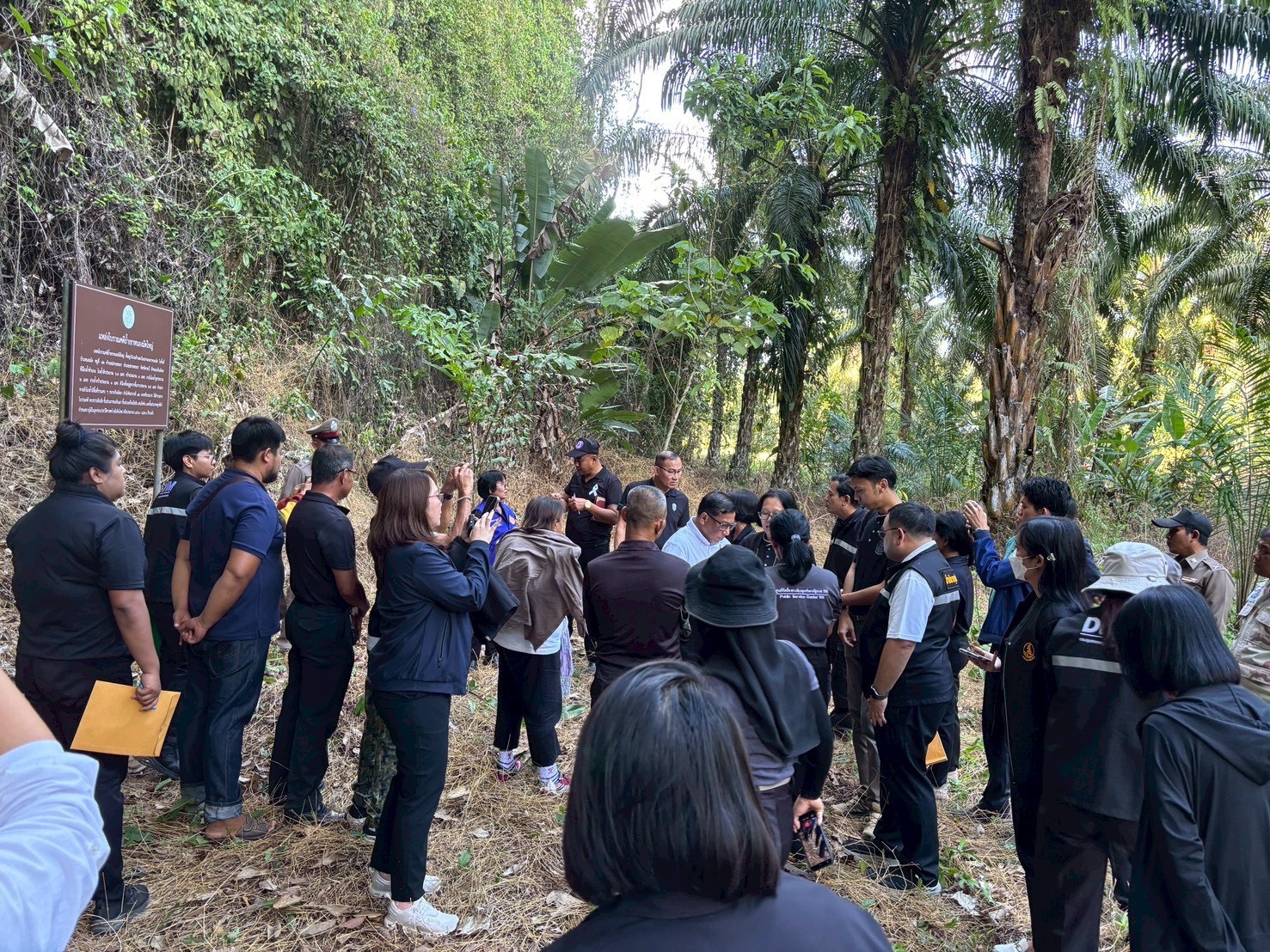กพร. ร่วมประชุมหารือเพื่อพิจารณาแก้ไขปัญหากรณีการคัดค้านการระเบิดภูเขาเพื่อทำกิจการเหมืองแร่ ในพื้นที่ 4 อำเภอ จ.กระบี่