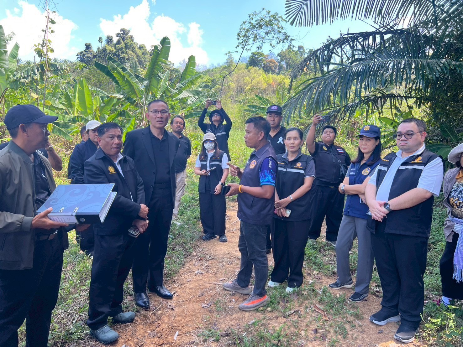 กพร. ร่วมประชุมหารือเพื่อพิจารณาแก้ไขปัญหากรณีการคัดค้านการระเบิดภูเขาเพื่อทำกิจการเหมืองแร่ ในพื้นที่ 4 อำเภอ จ.กระบี่