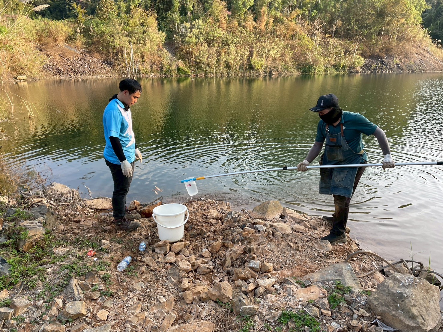 เจ้าหน้าที่ กบส. และ สรข.2 ร่วมประชุมคณะทำงานเก็บตัวอย่างน้ำเพื่อตรวจสอบวิเคราะห์คุณภาพน้ำในบริเวณโดยรอบ บริษัท ทุ่งคำ จำกัด