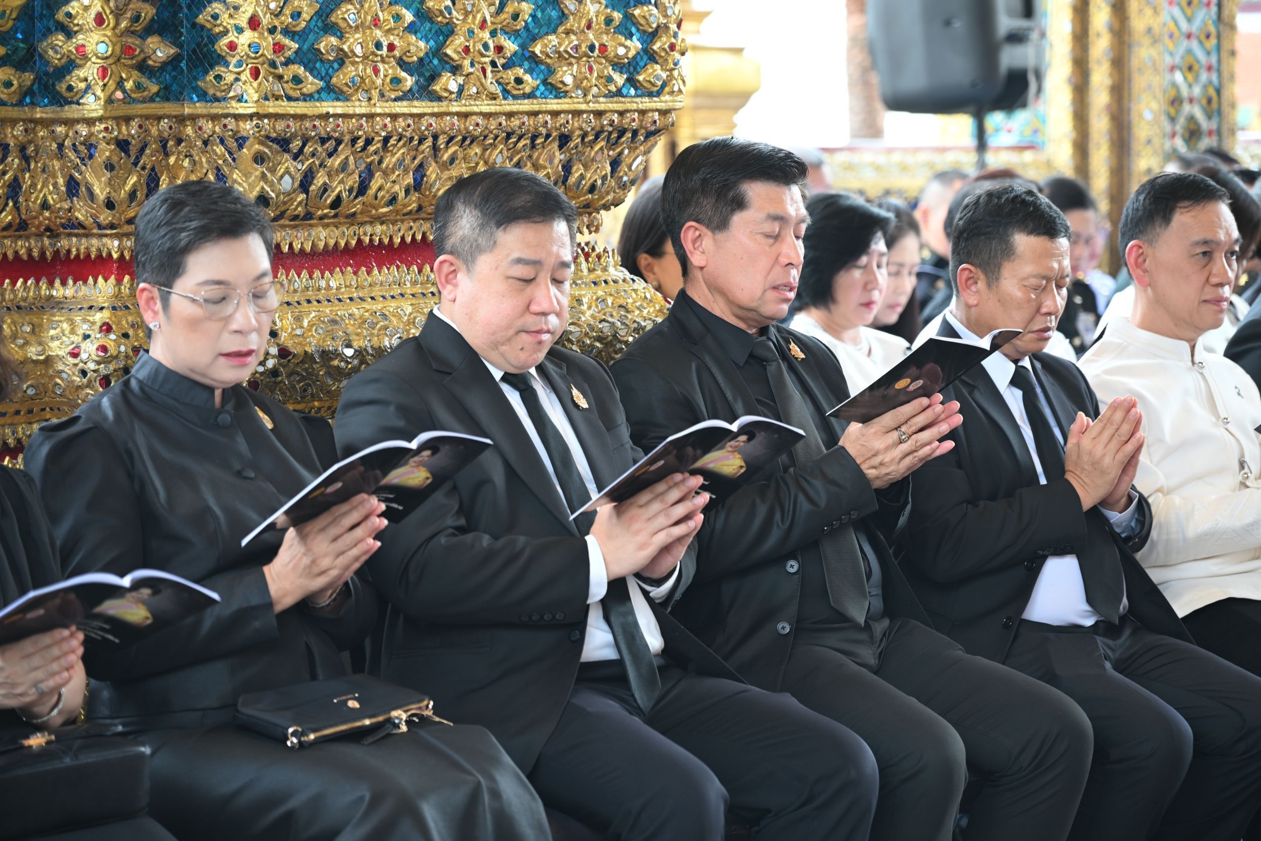 รพร.อานันท์ฯ เข้าร่วมพิธีสวดพระพุทธมนต์และเจริญจิตตภาวนาอุทิศถวายพระราชกุศล แด่สมเด็จพระนางเจ้าสิริกิติ์ พระบรมราชินีนาถ พระบรมราชชนนีพันปีหลวง