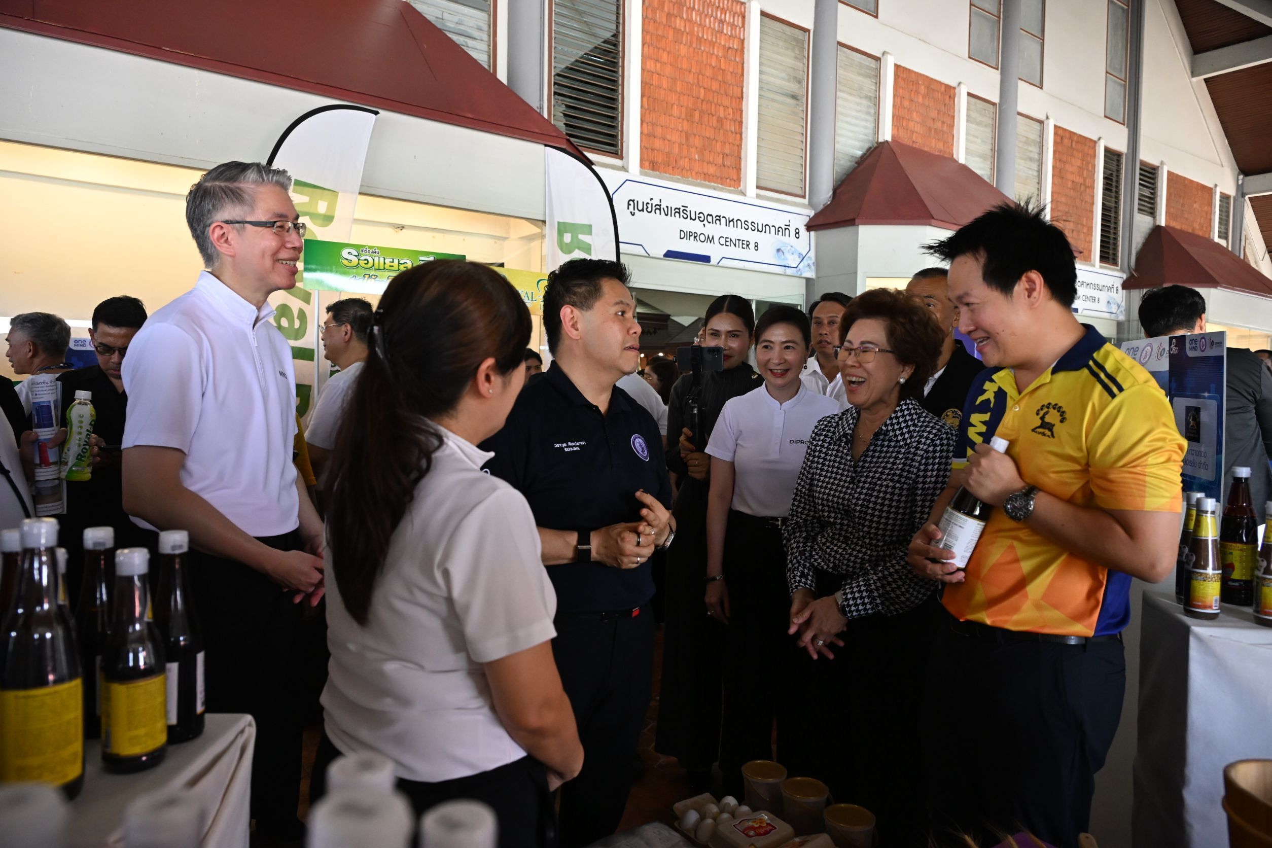 กพร. เข้าร่วมพิธีเปิดงาน “DIPROM PLUS @ DC8 เปิดบ้านสุพรรณ ปั้นอุตสาหกรรมคู่ชุมชน”